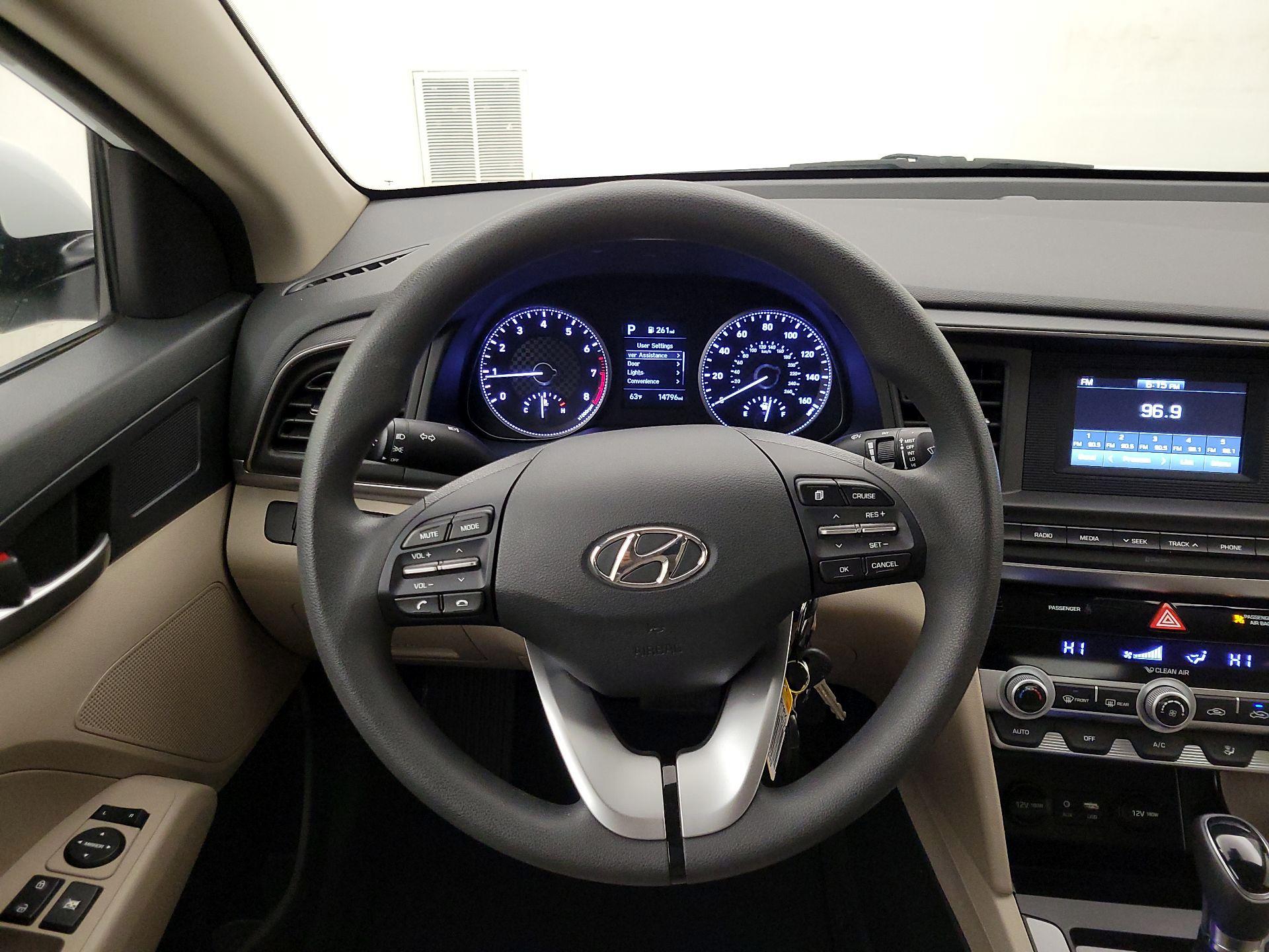 Thumbnail: 2020 Hyundai Elantra - 10