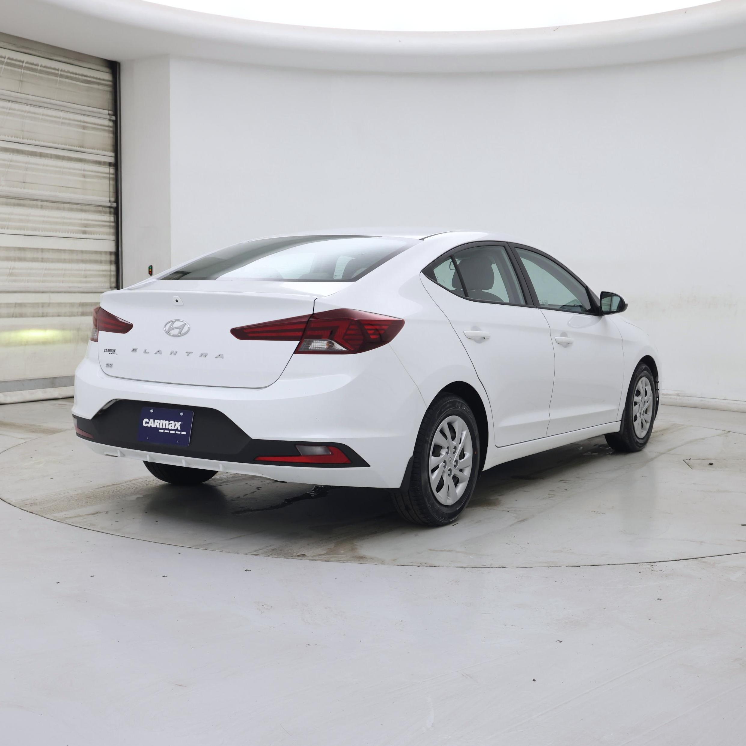 Thumbnail: 2020 Hyundai Elantra - 8