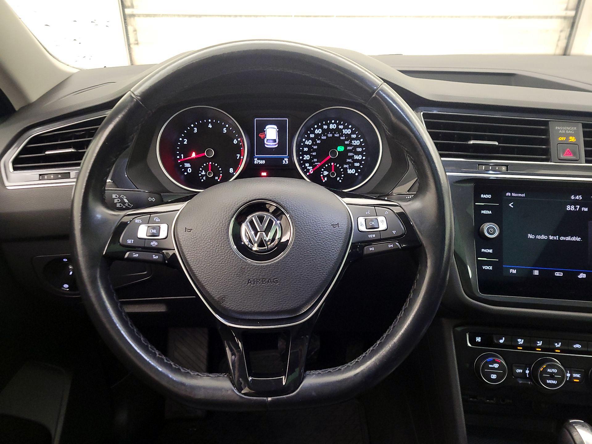 Thumbnail: 2019 Volkswagen Tiguan - 10