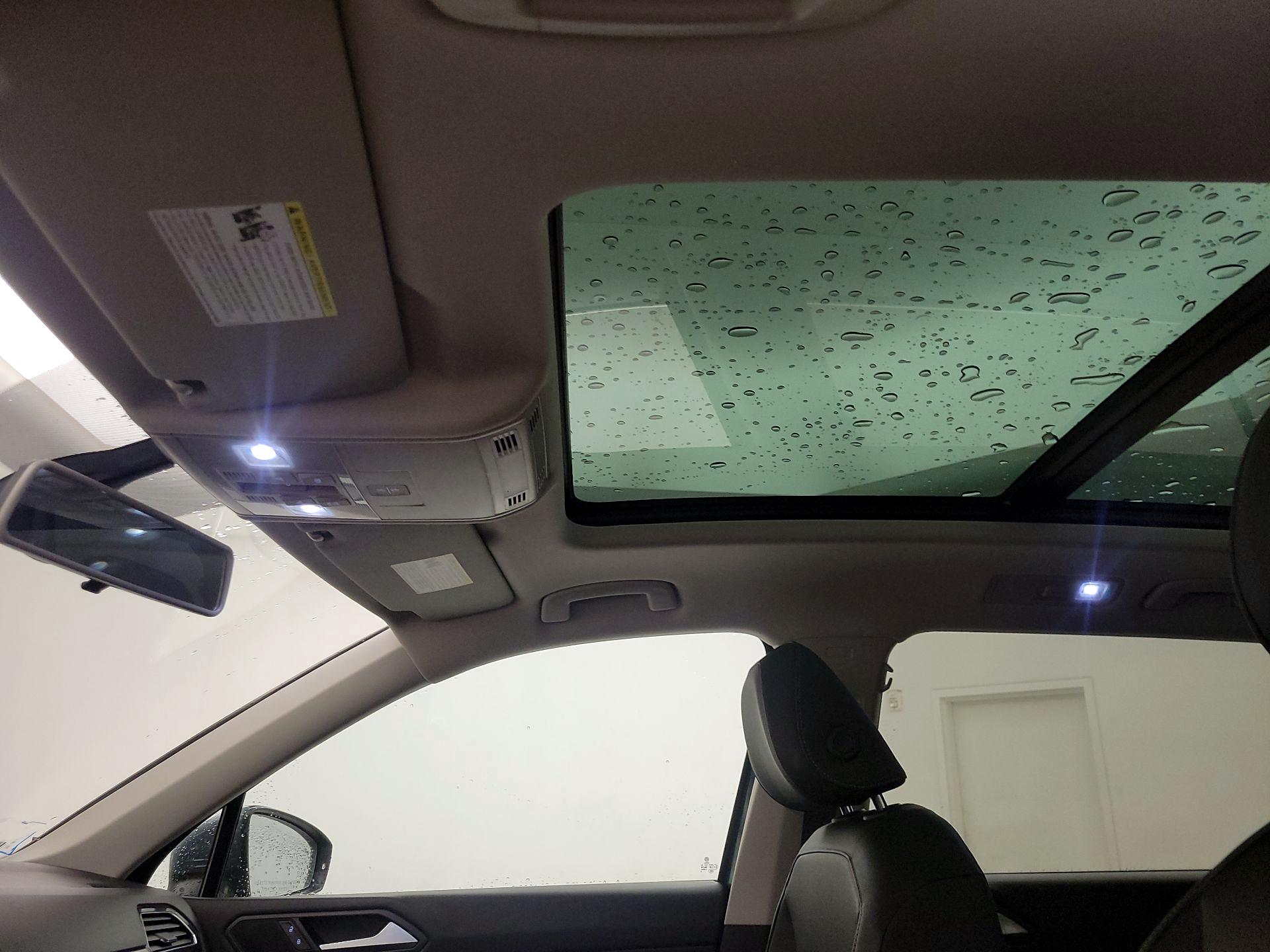 Thumbnail: 2019 Volkswagen Tiguan - 19