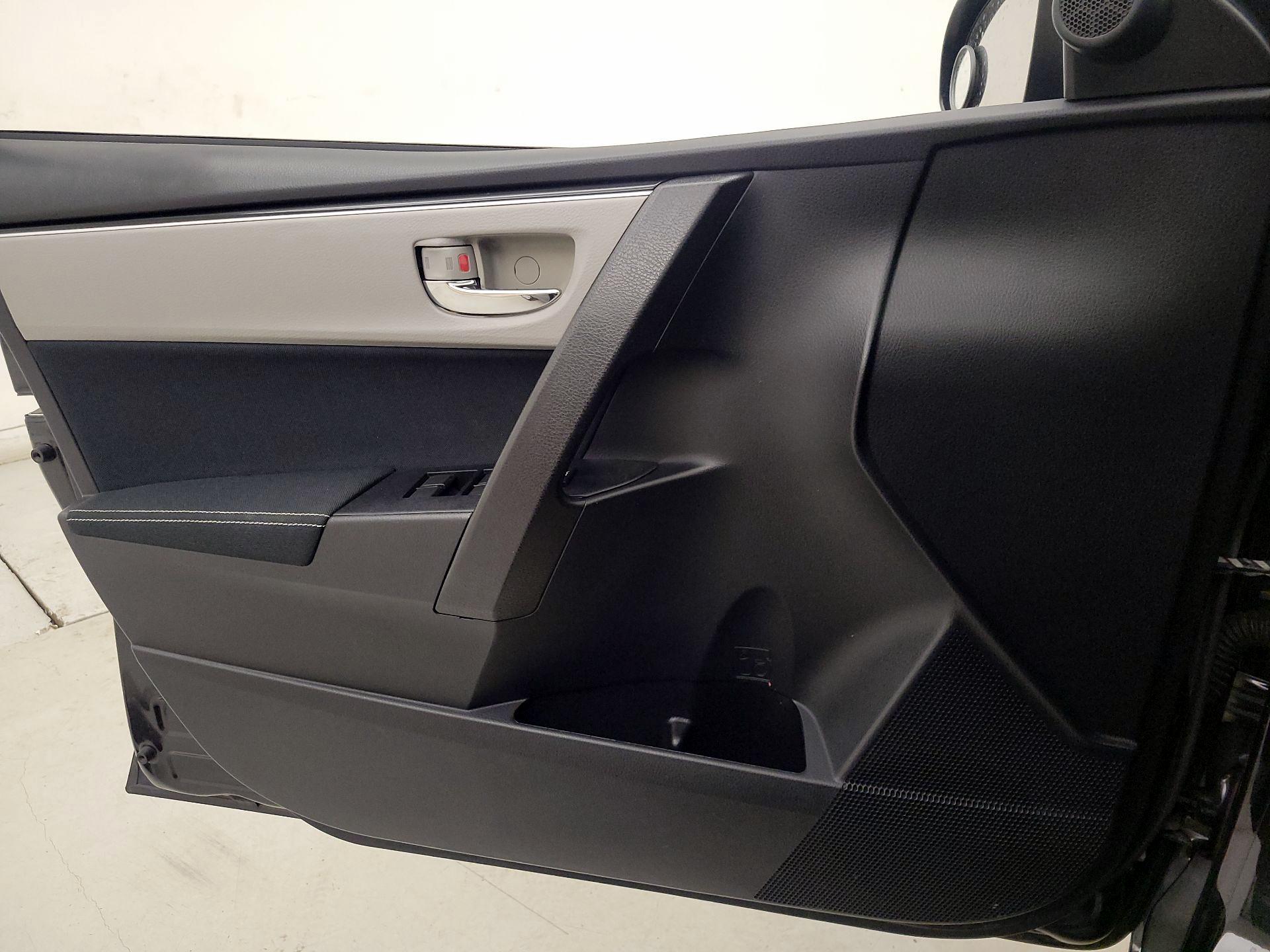 Thumbnail: 2018 Toyota Corolla - 12