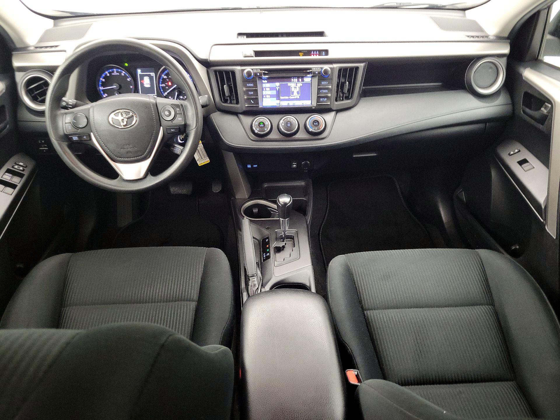 Thumbnail: 2018 Toyota RAV4 - 9