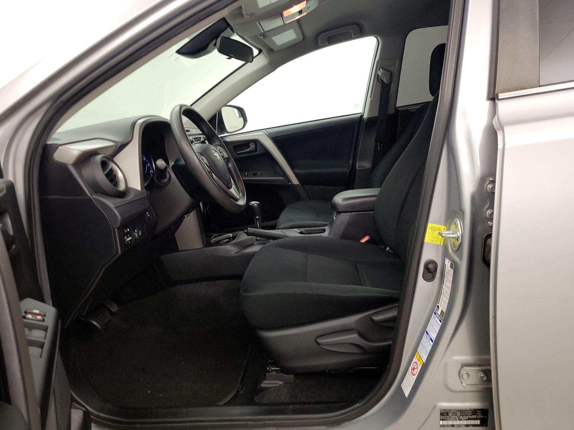 Thumbnail: 2018 Toyota RAV4 - 11