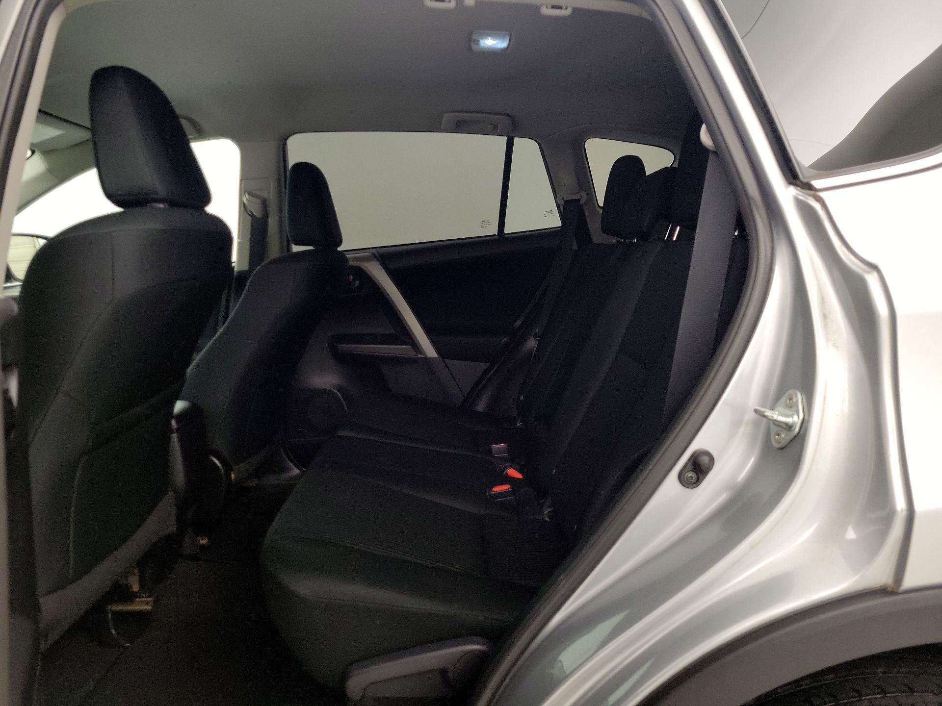 Thumbnail: 2018 Toyota RAV4 - 19