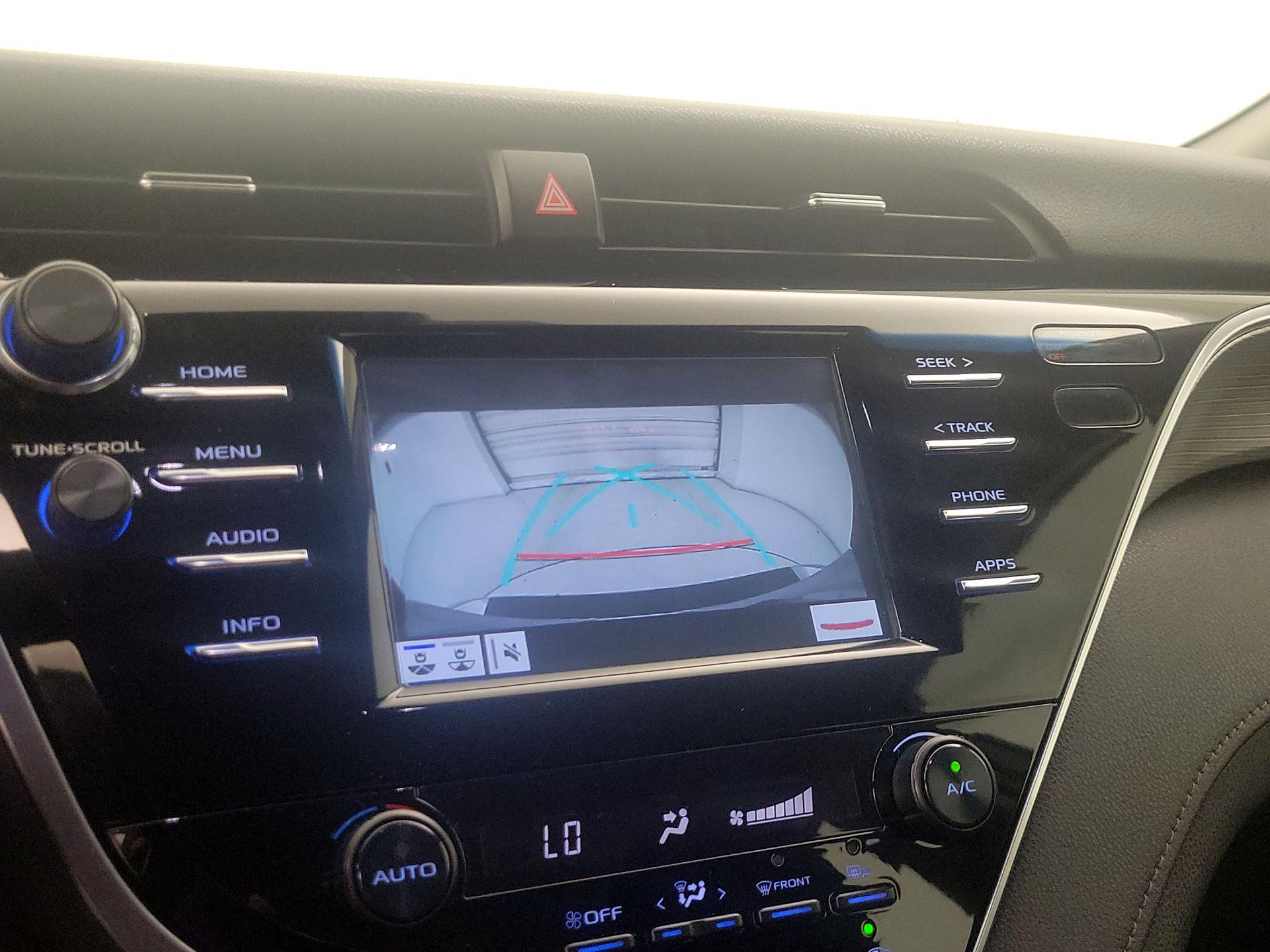 Thumbnail: 2018 Toyota Camry - 14
