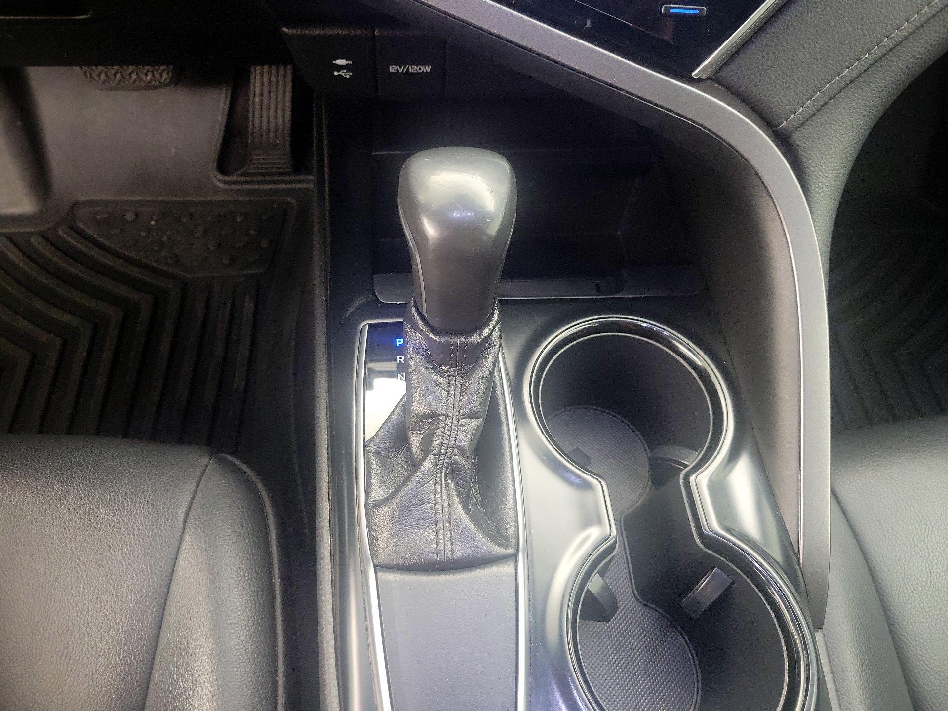 Thumbnail: 2018 Toyota Camry - 17