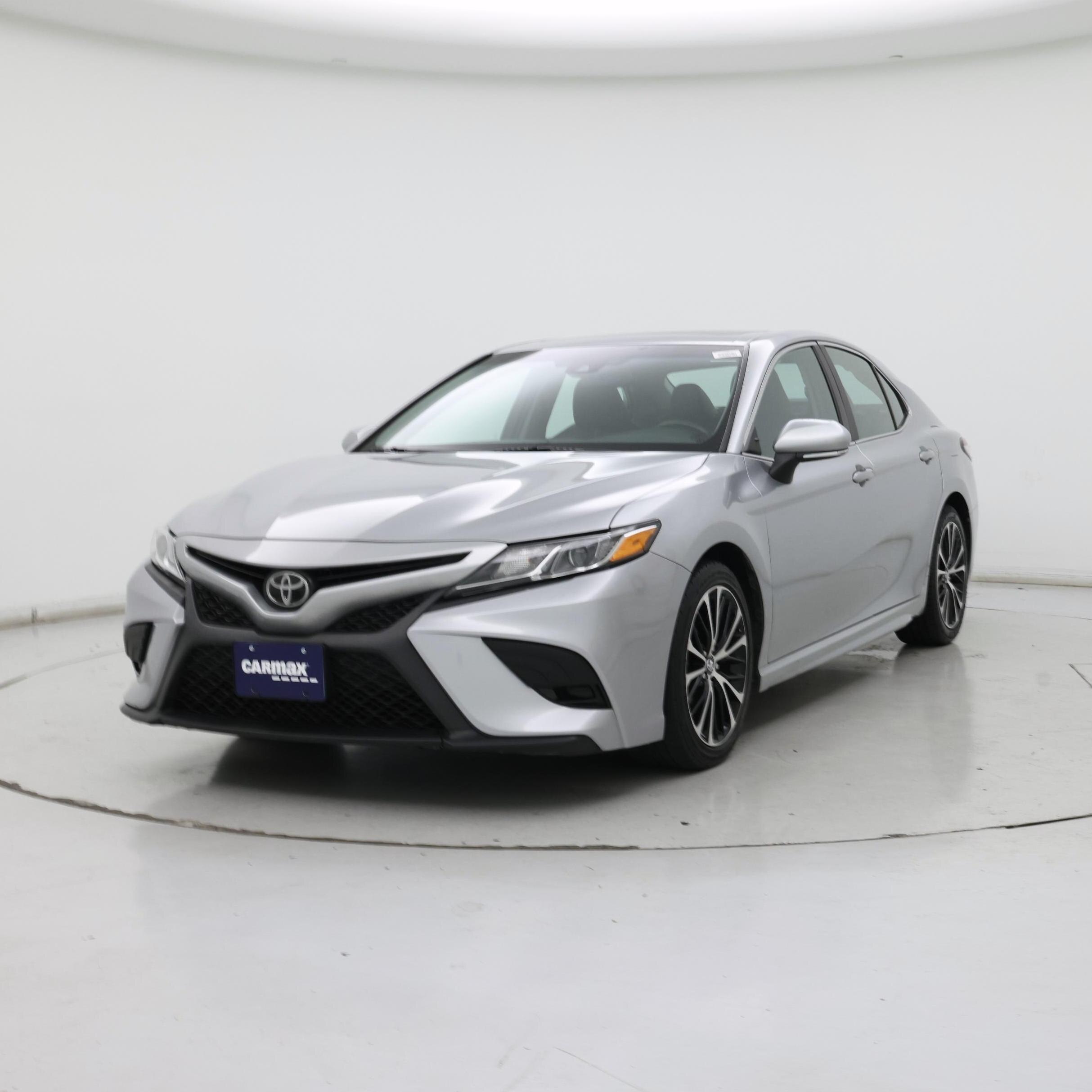 Thumbnail: 2018 Toyota Camry - 4