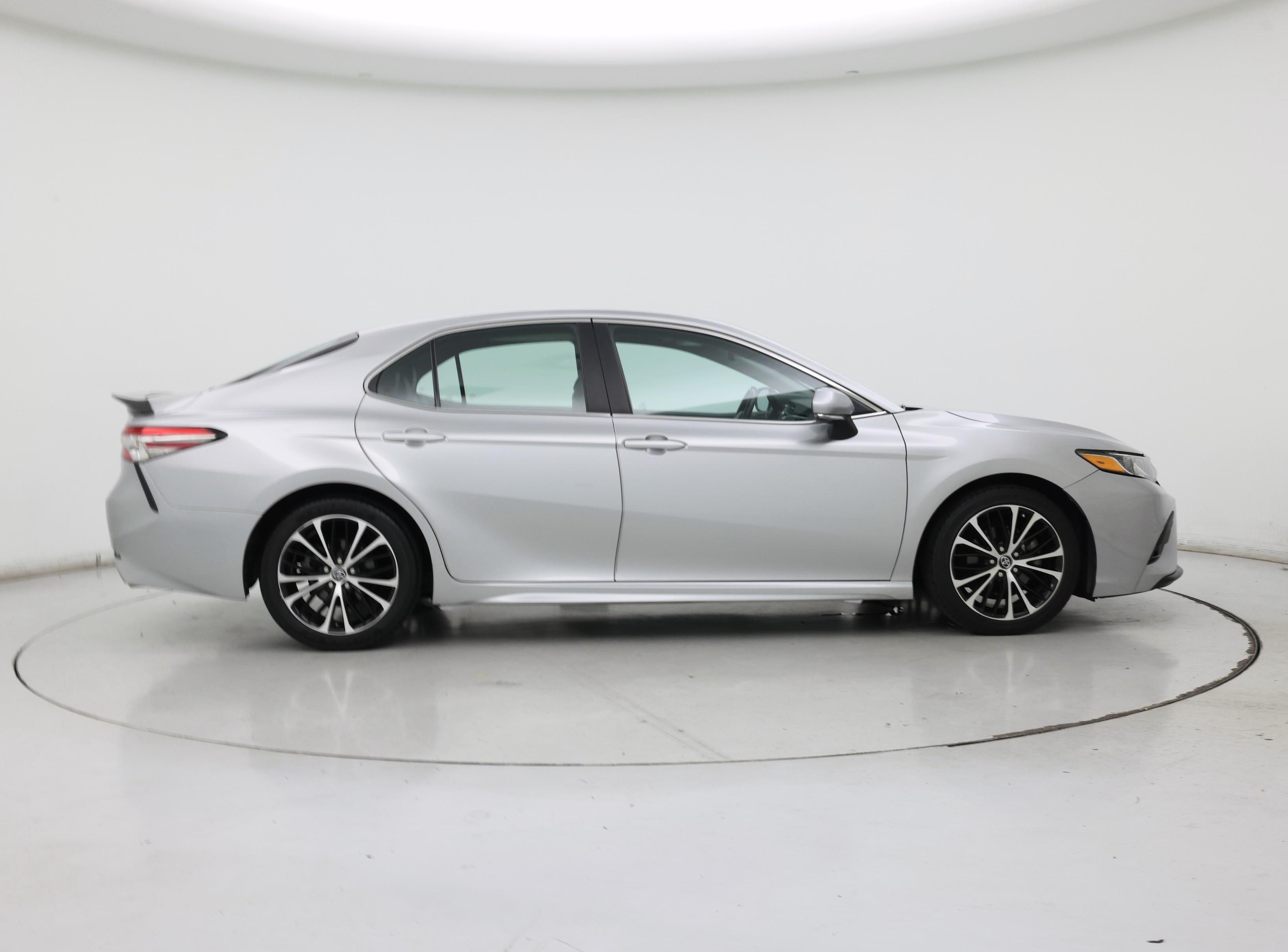 Thumbnail: 2018 Toyota Camry - 7