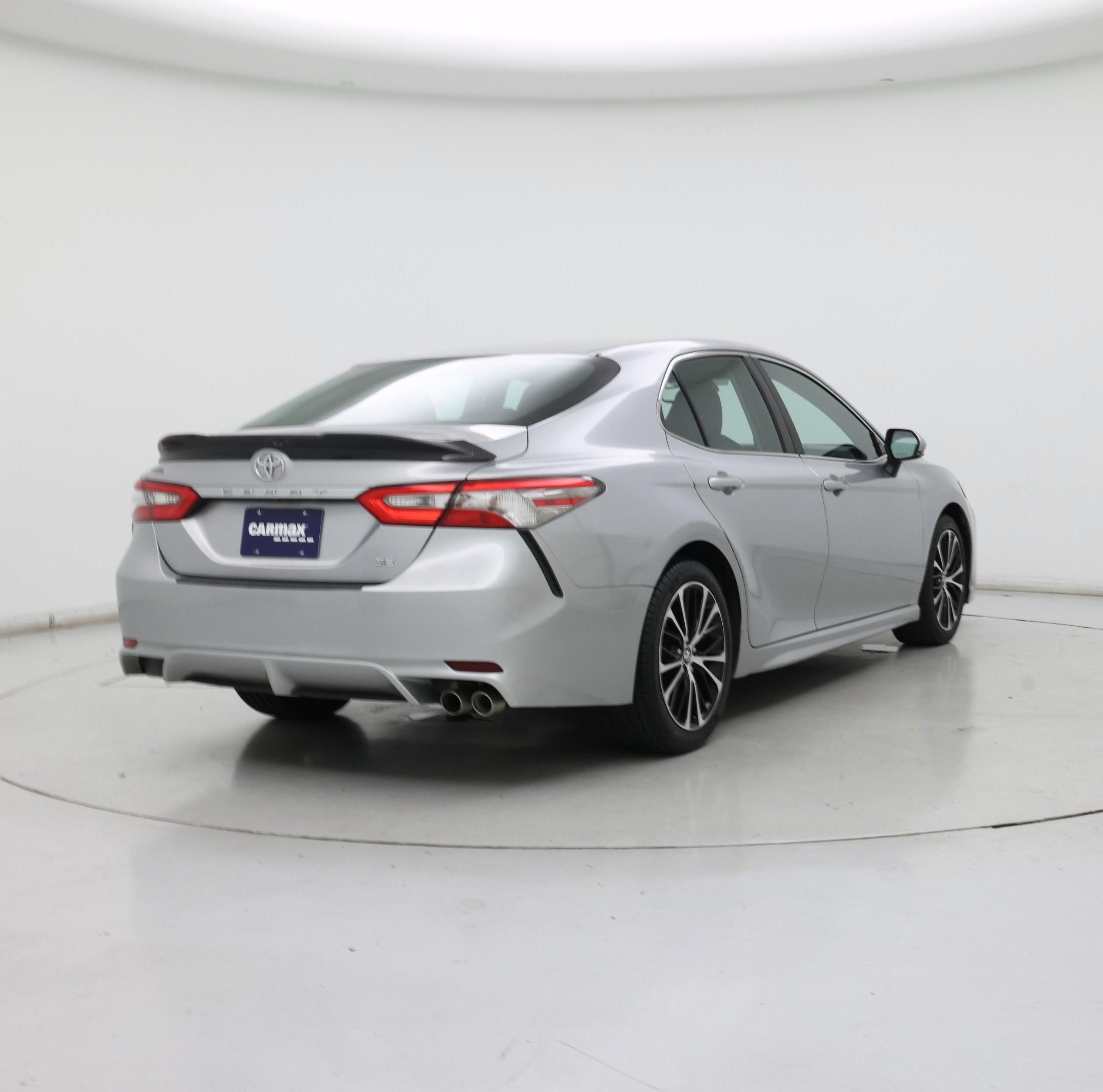 Thumbnail: 2018 Toyota Camry - 8