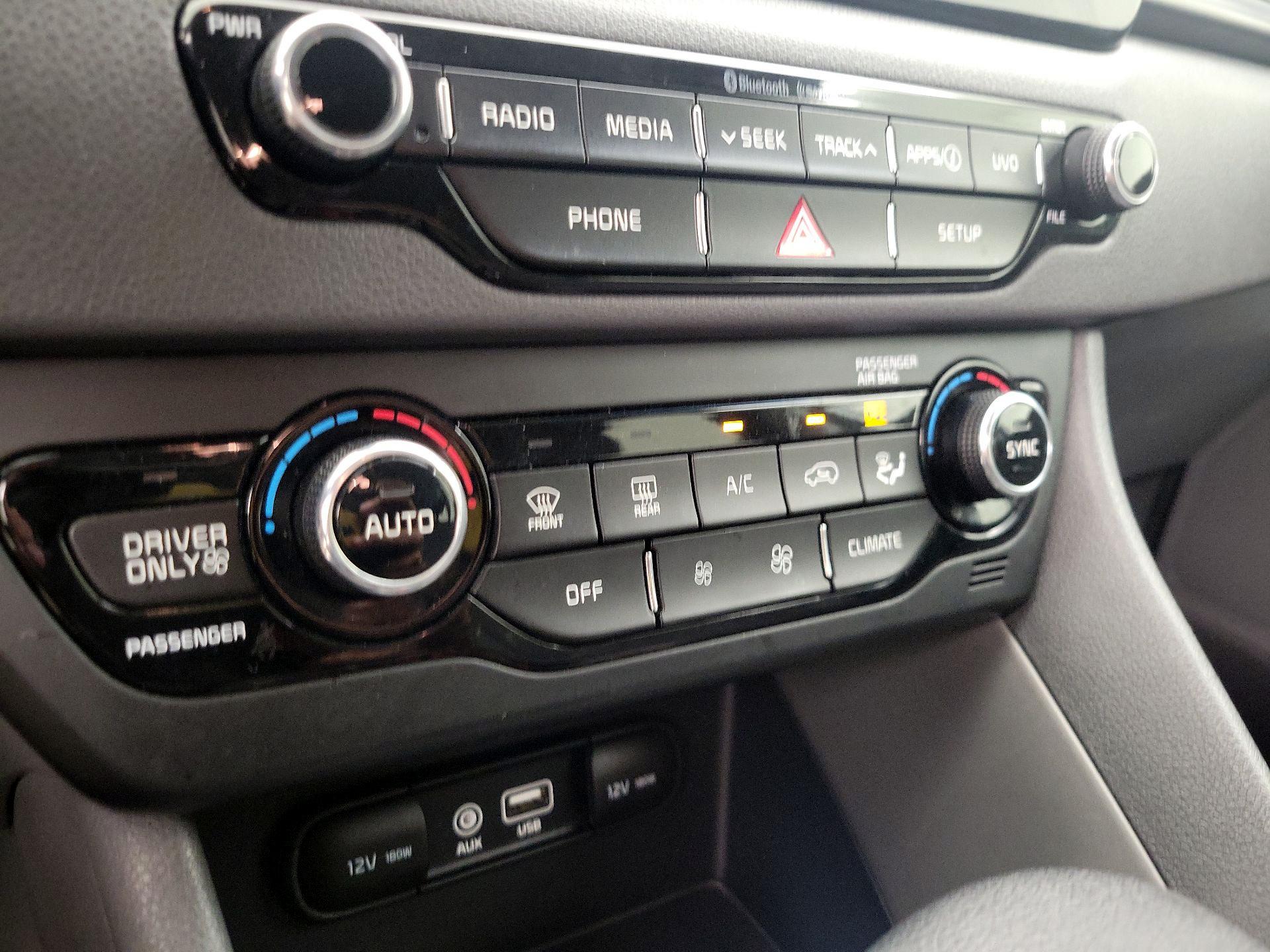 Thumbnail: 2019 Kia Niro - 14