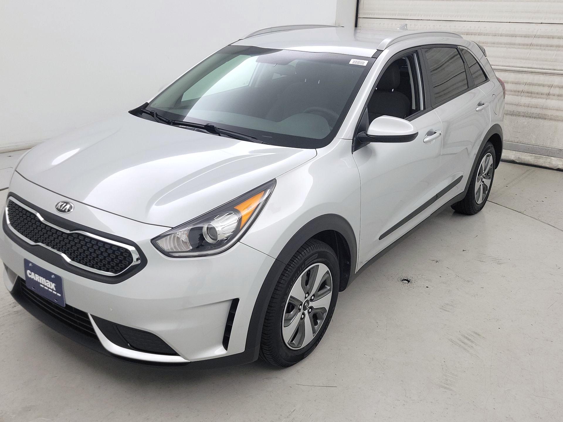 Thumbnail: 2019 Kia Niro - 3