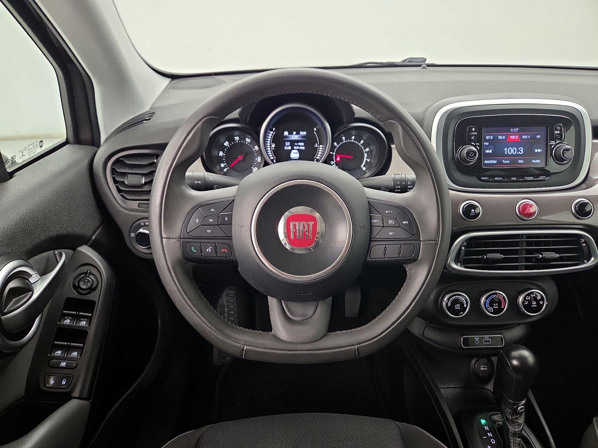 Thumbnail: 2016 Fiat 500X - 10