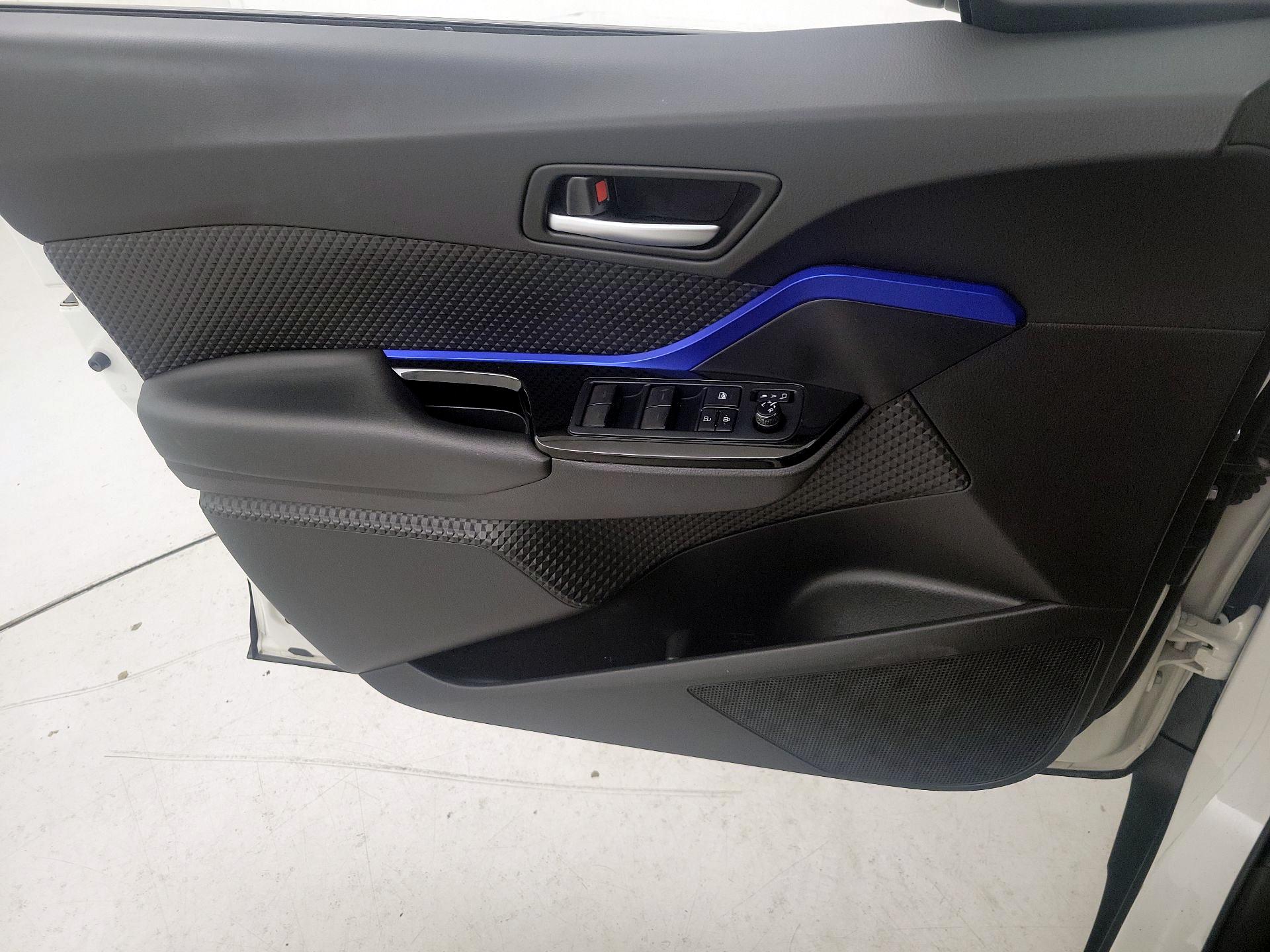 Thumbnail: 2021 Toyota C-HR - 12
