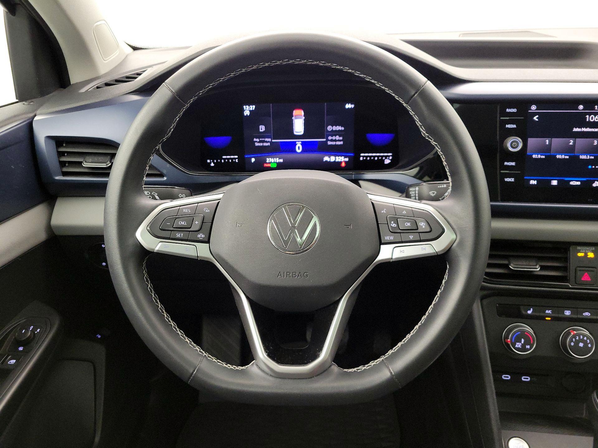 Thumbnail: 2022 Volkswagen Taos - 10