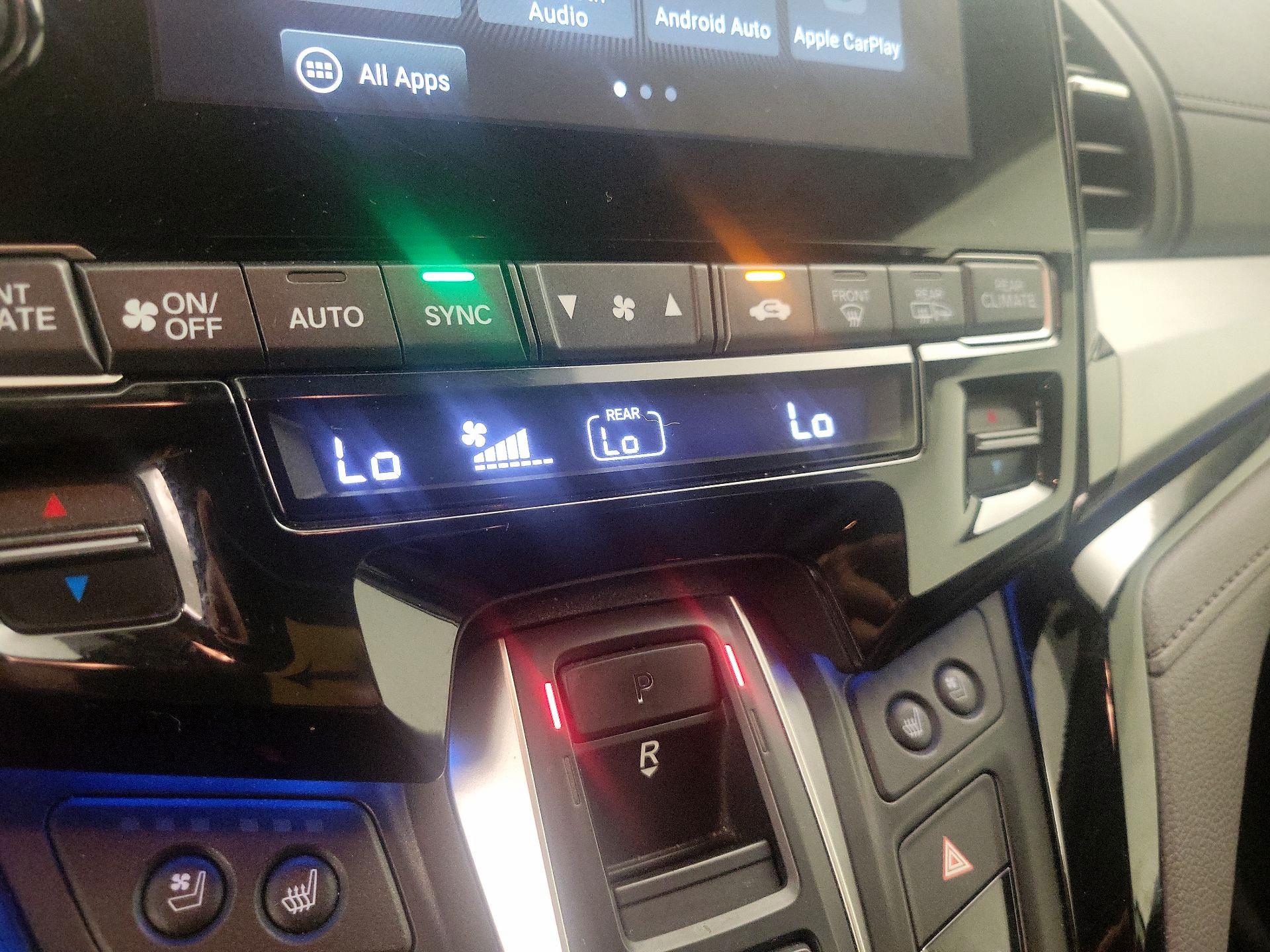 Thumbnail: 2018 Honda Odyssey - 17