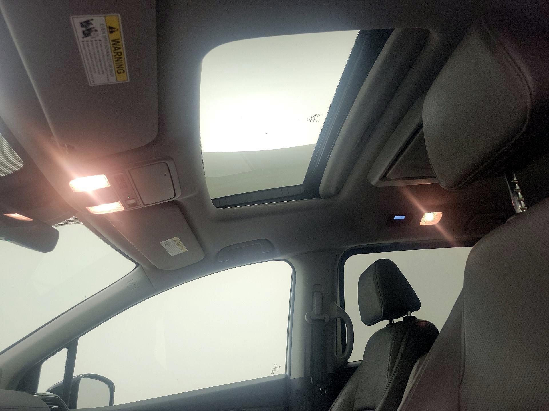 Thumbnail: 2018 Honda Odyssey - 20