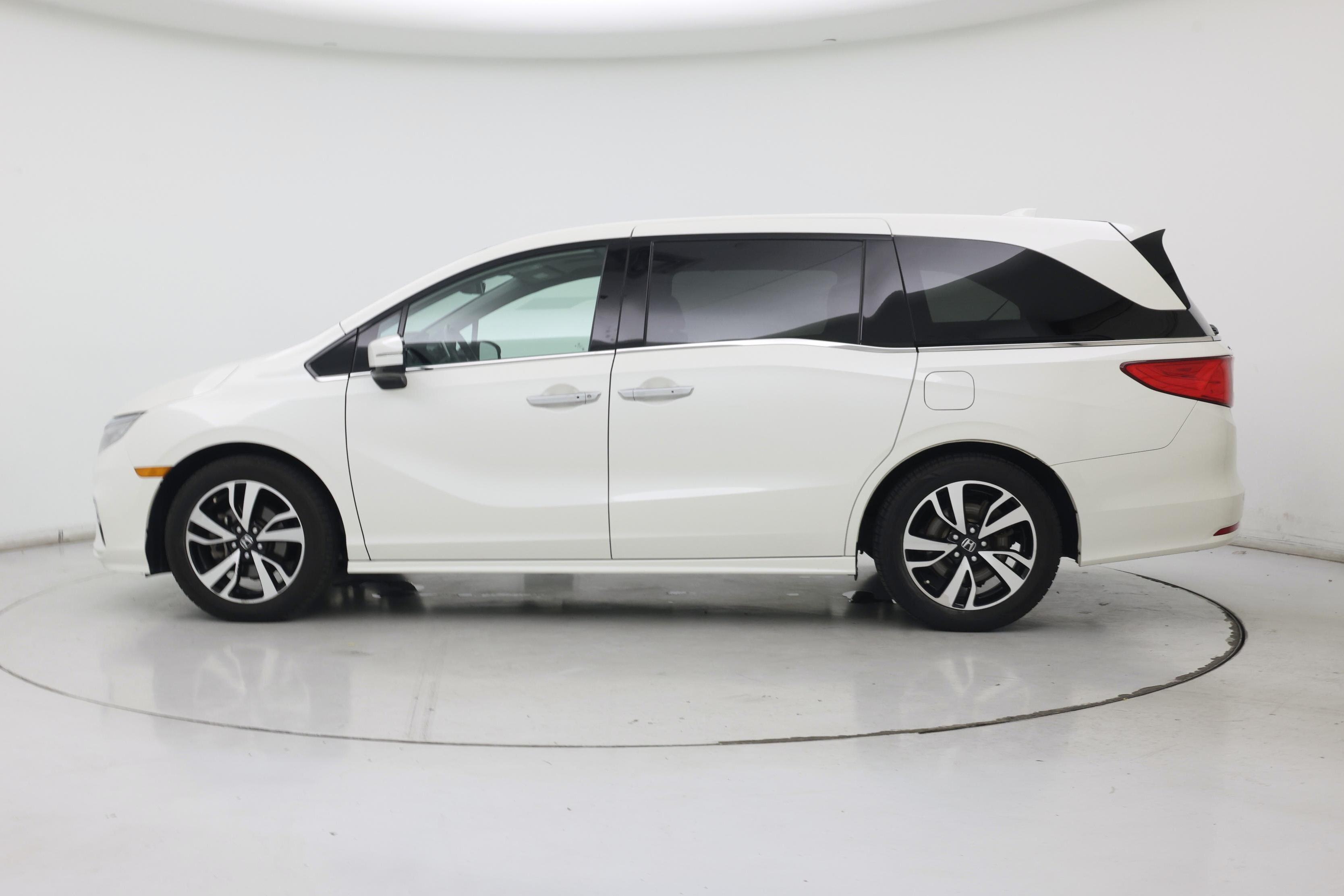 Thumbnail: 2018 Honda Odyssey - 3