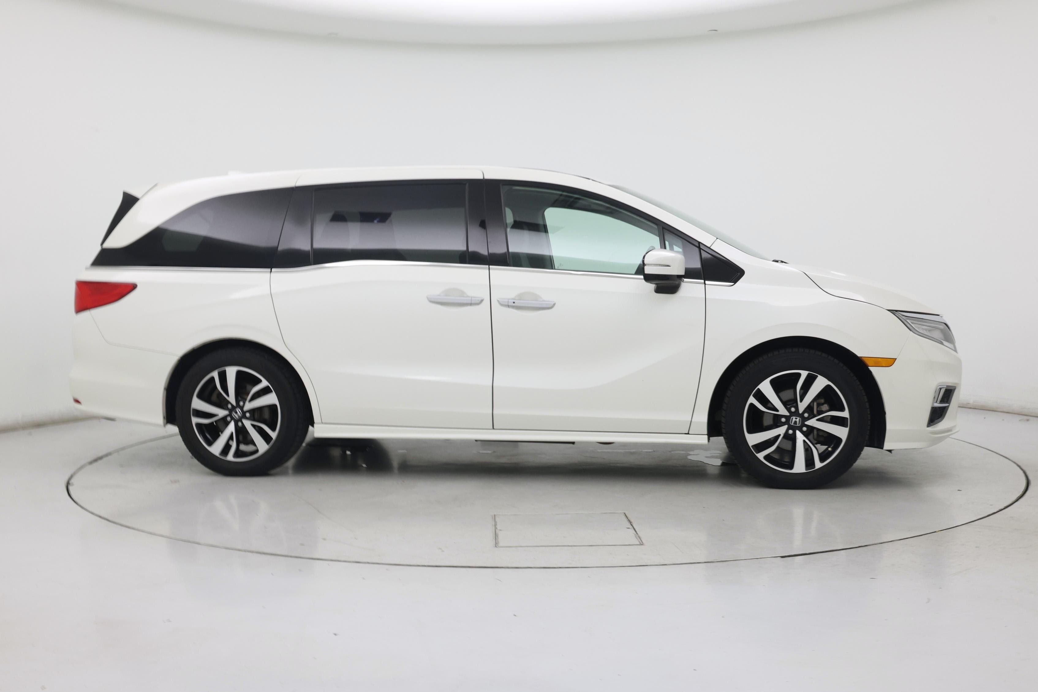 Thumbnail: 2018 Honda Odyssey - 7