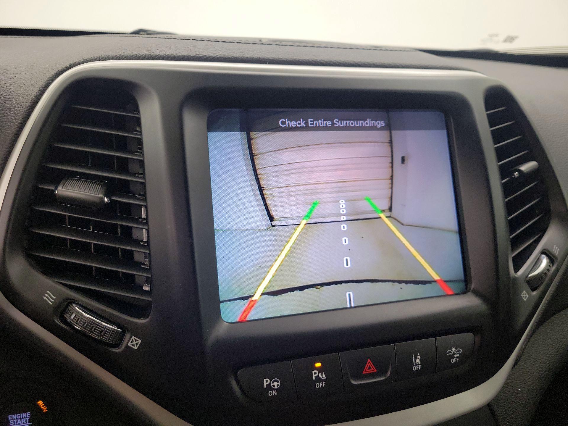 Thumbnail: 2014 Jeep Cherokee - 15