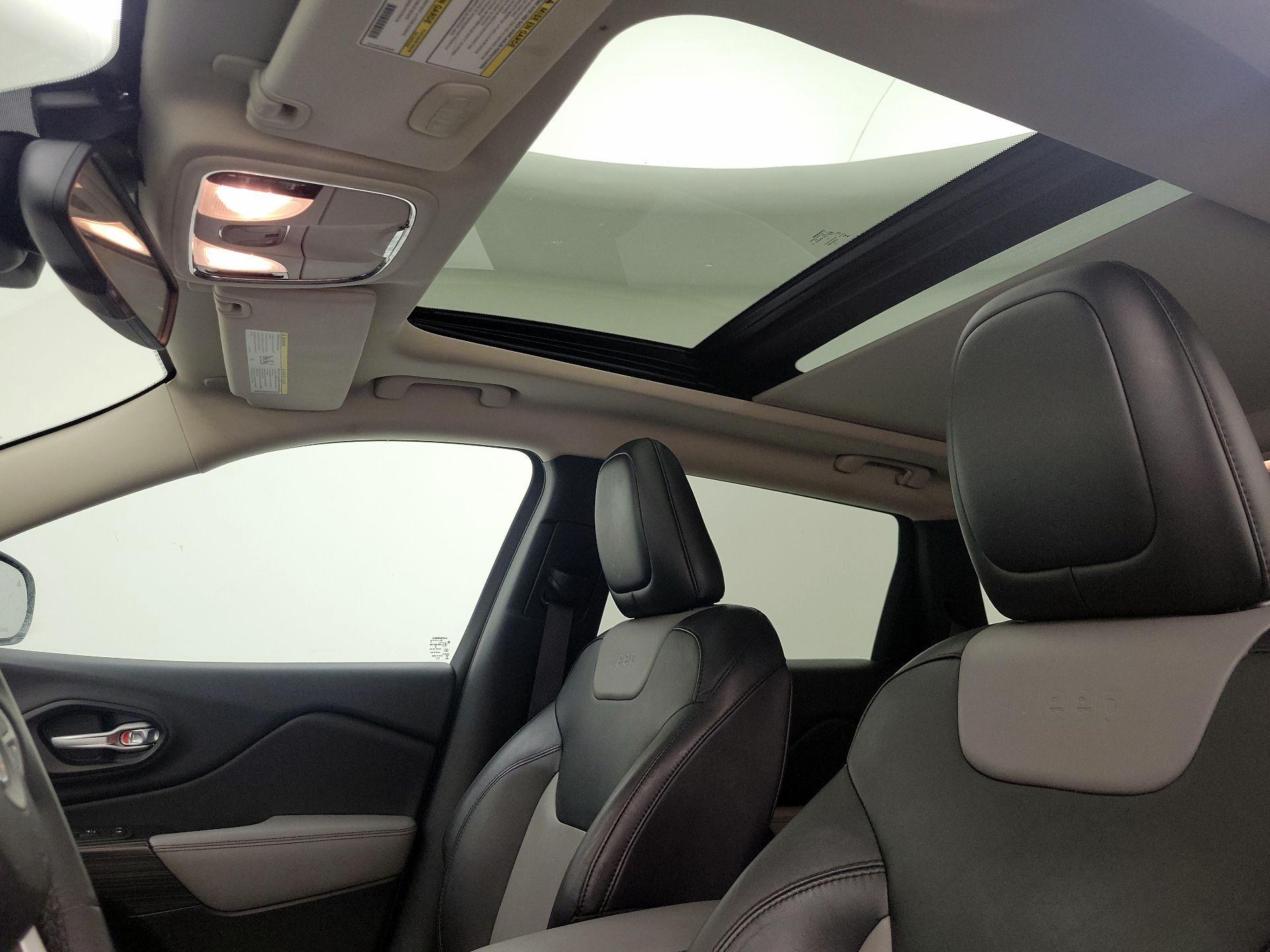 Thumbnail: 2014 Jeep Cherokee - 20