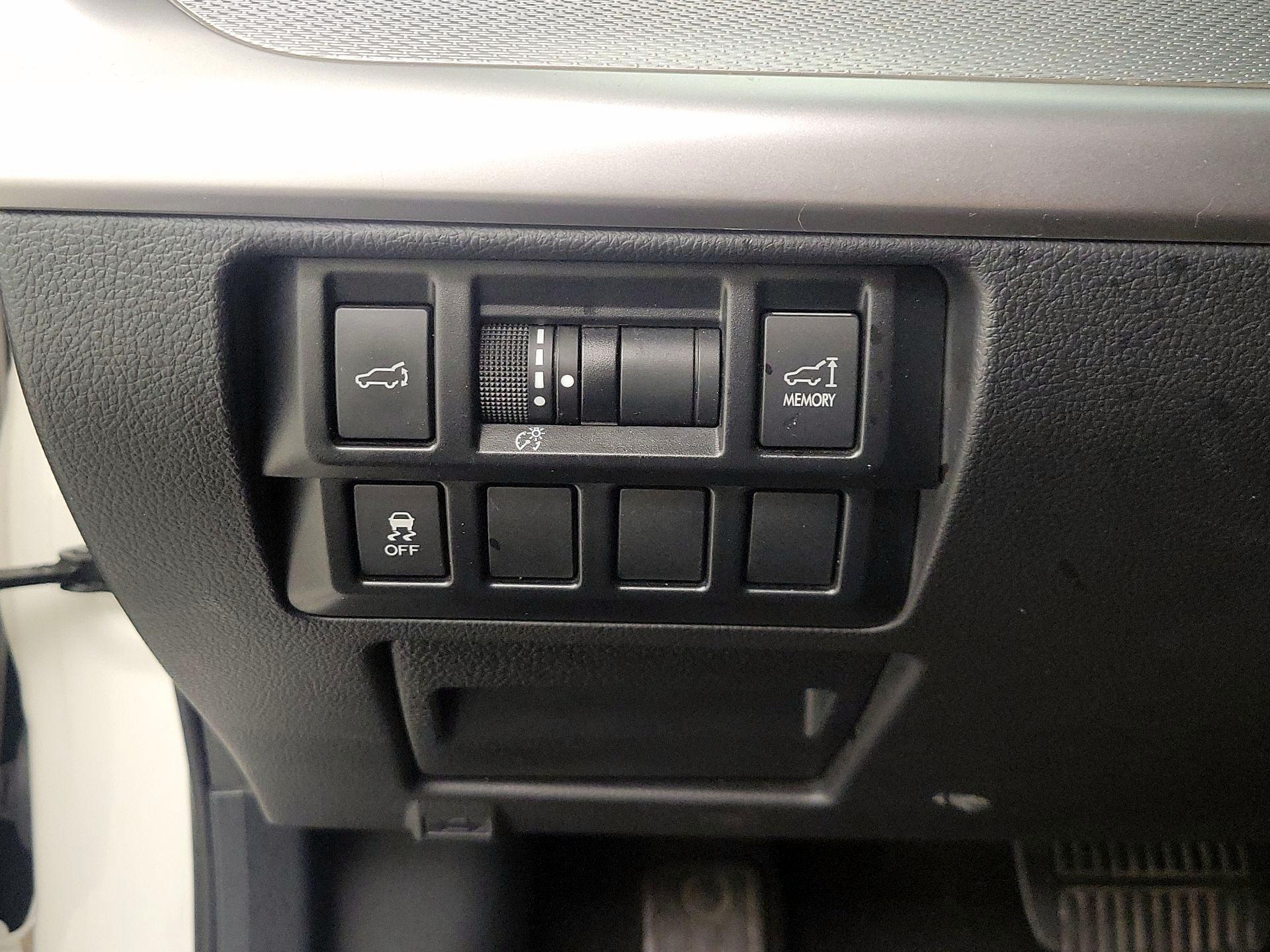 Thumbnail: 2015 Subaru Outback - 13