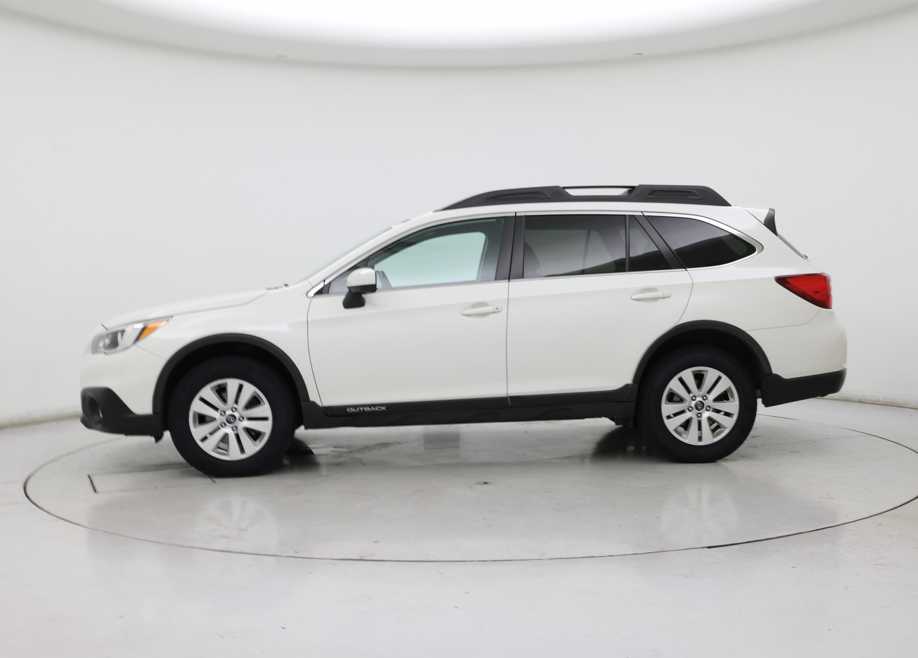Thumbnail: 2015 Subaru Outback - 3