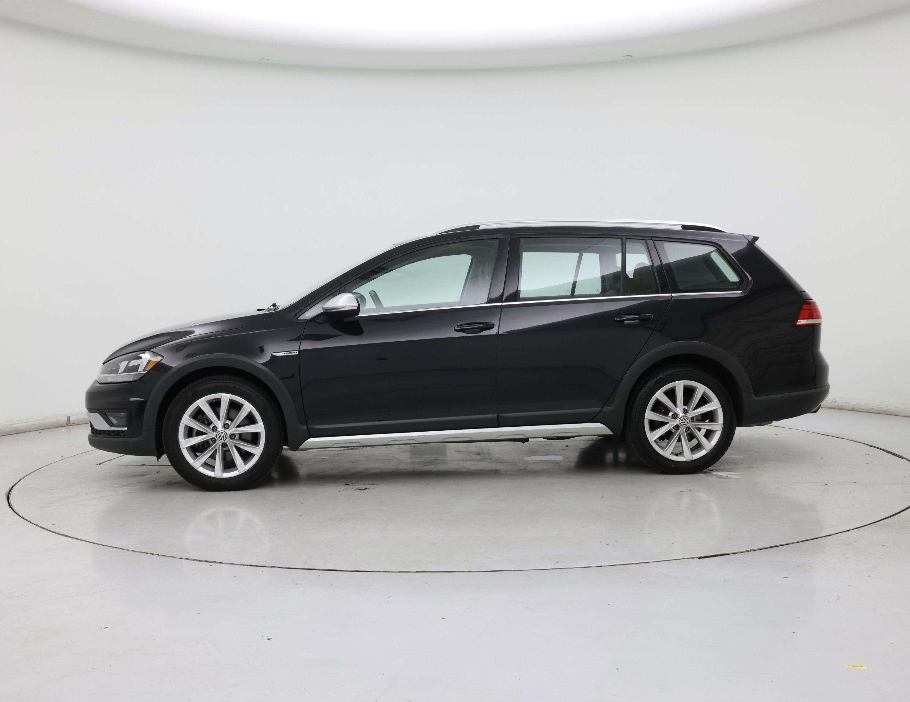 Thumbnail: 2019 Volkswagen Golf - 3