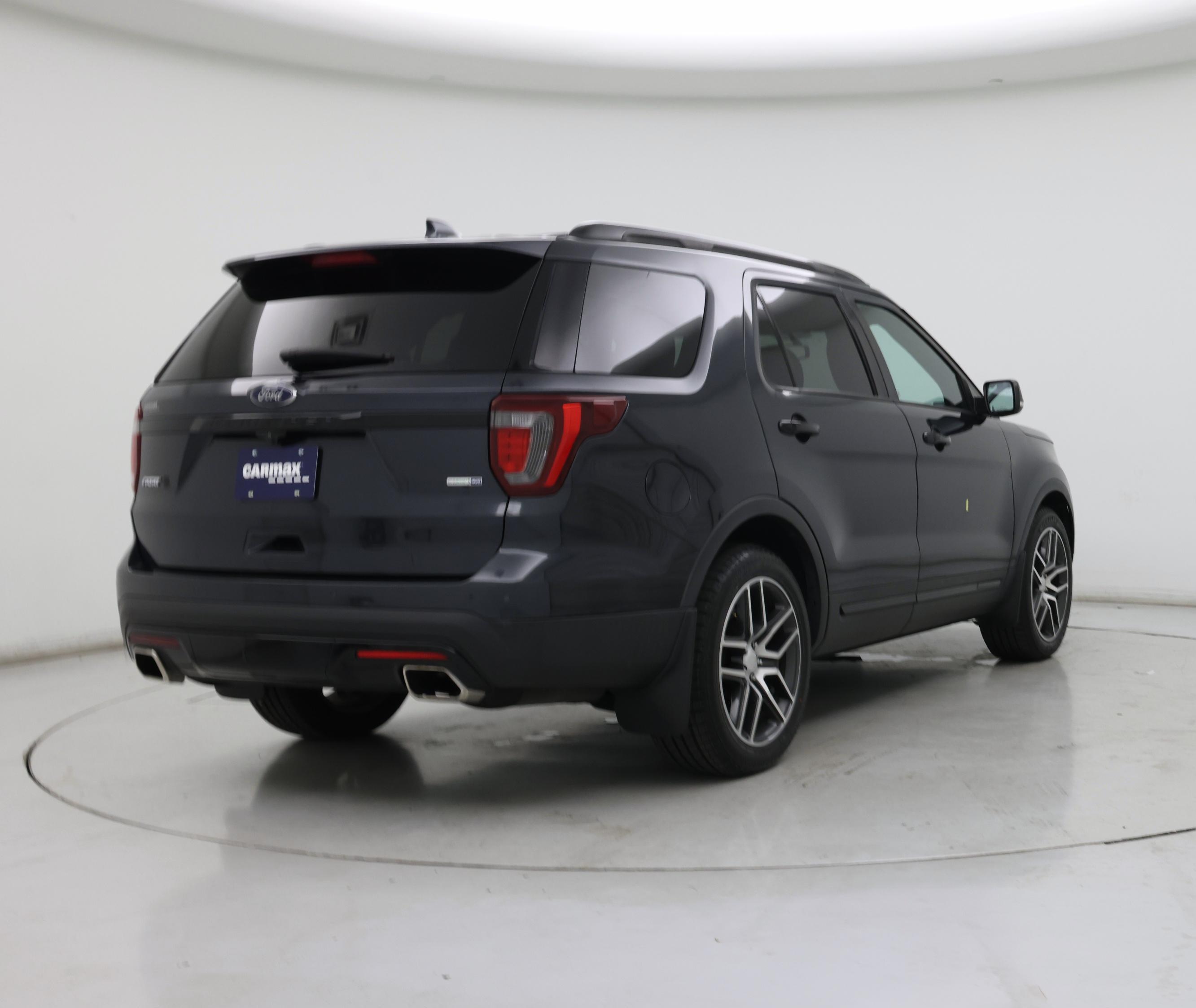 Thumbnail: 2017 Ford Explorer - 8