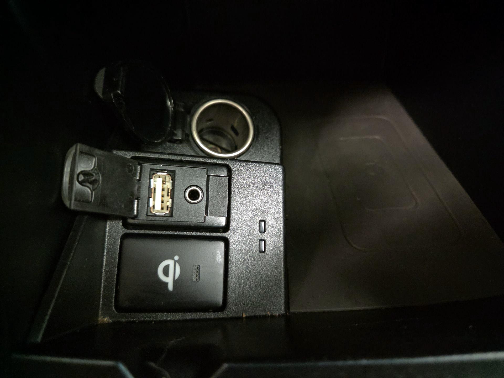Thumbnail: 2016 Toyota Camry - 19