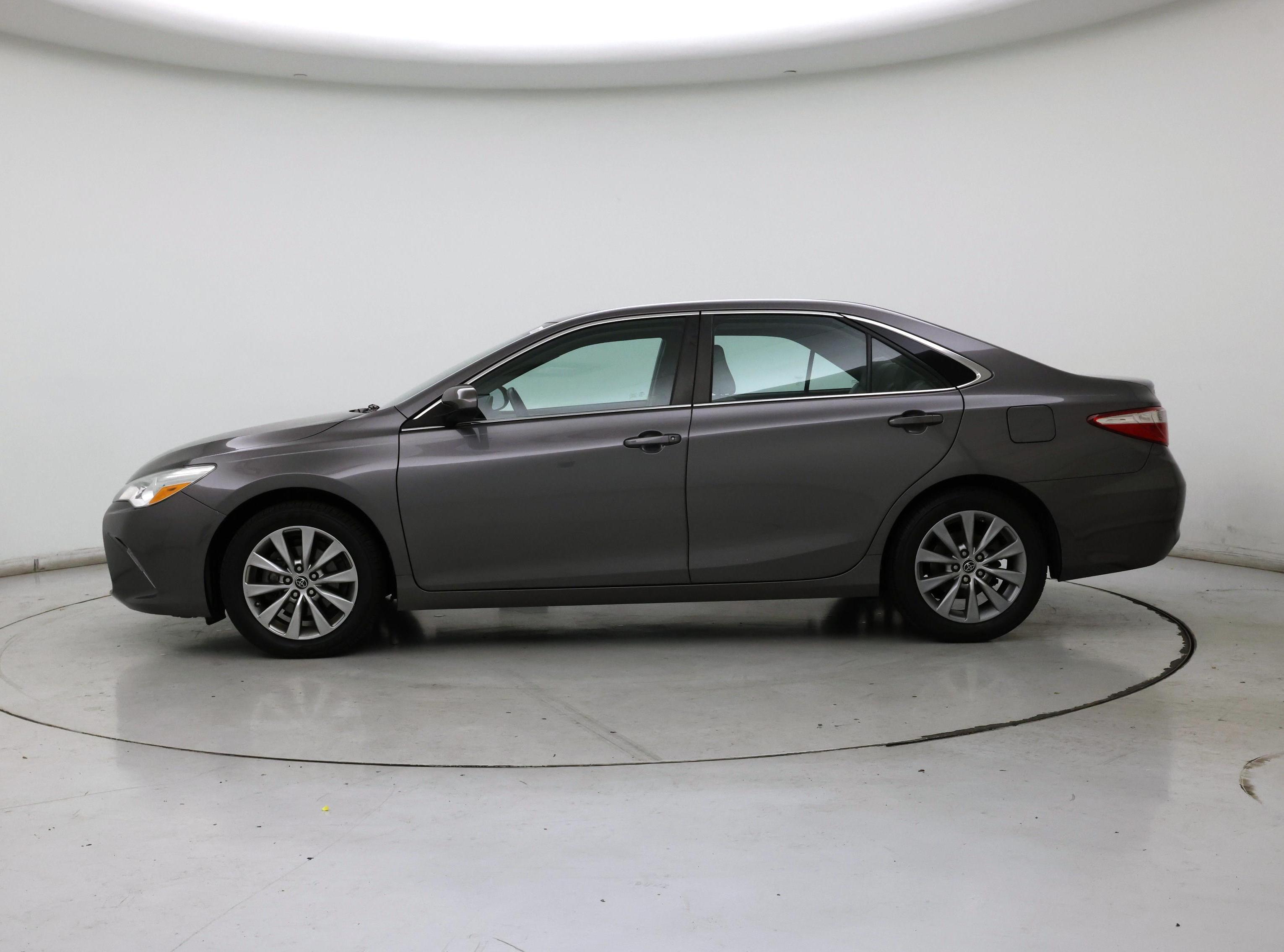 Thumbnail: 2016 Toyota Camry - 3