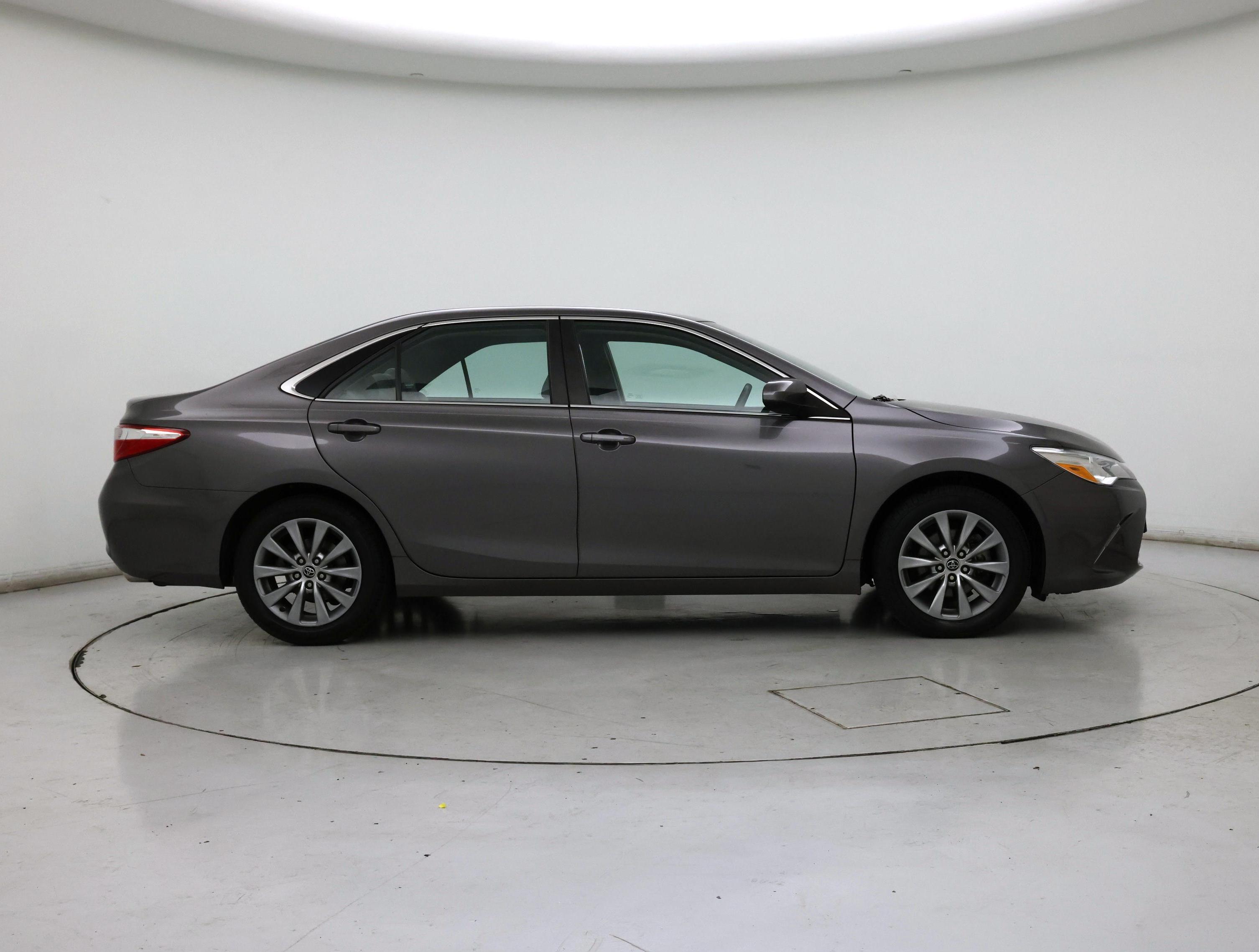 Thumbnail: 2016 Toyota Camry - 7