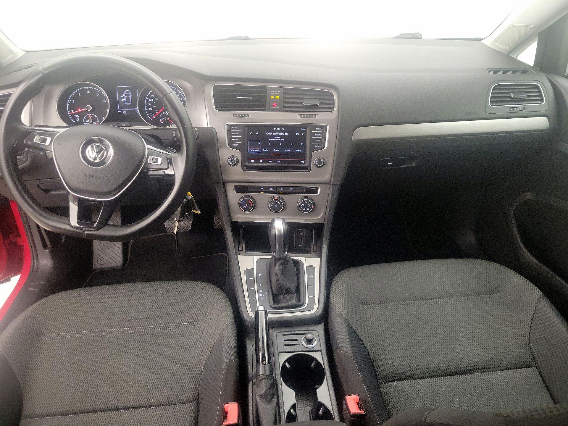 Thumbnail: 2016 Volkswagen Golf - 9