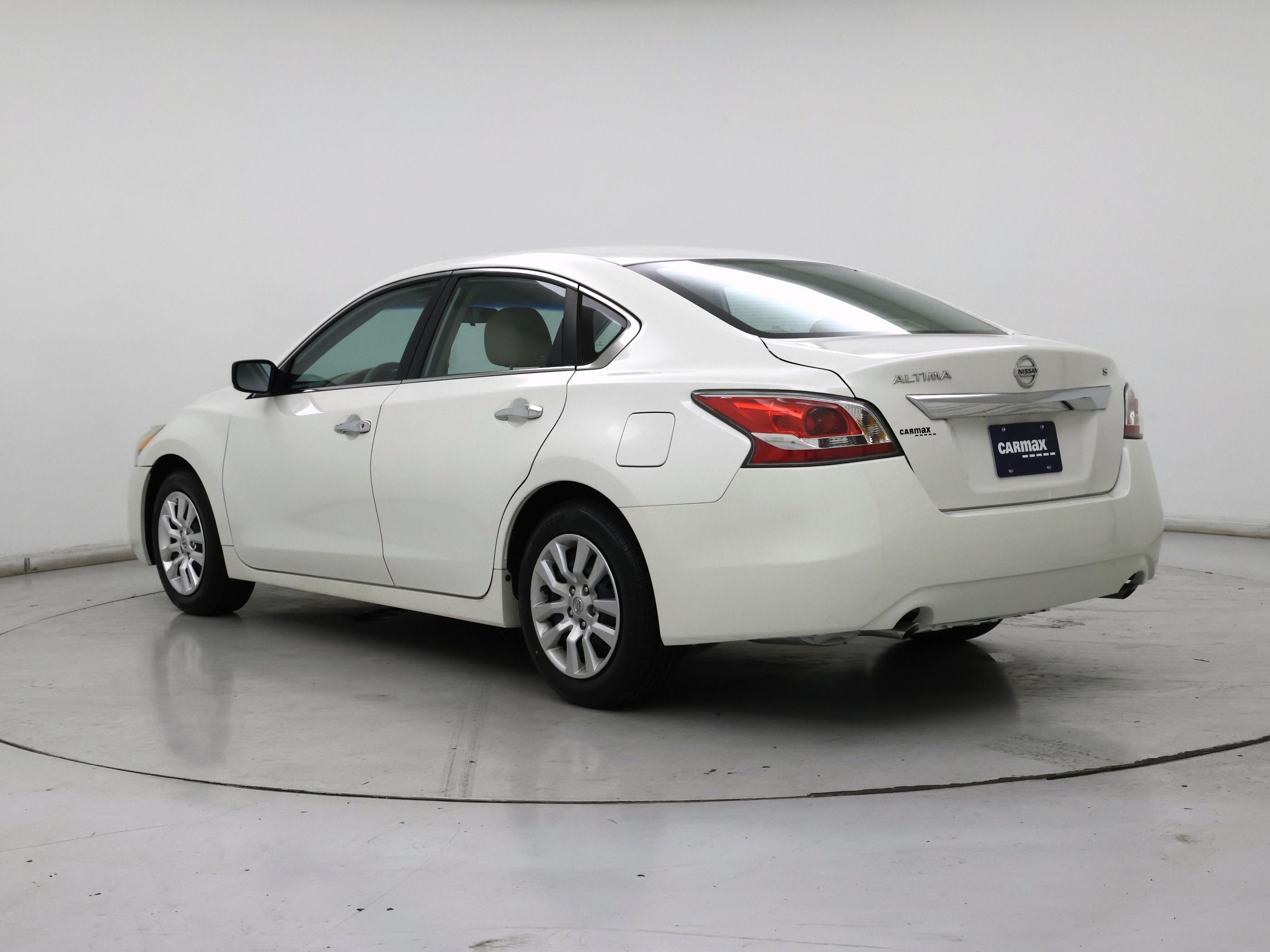 Thumbnail: 2015 Nissan Altima - 2