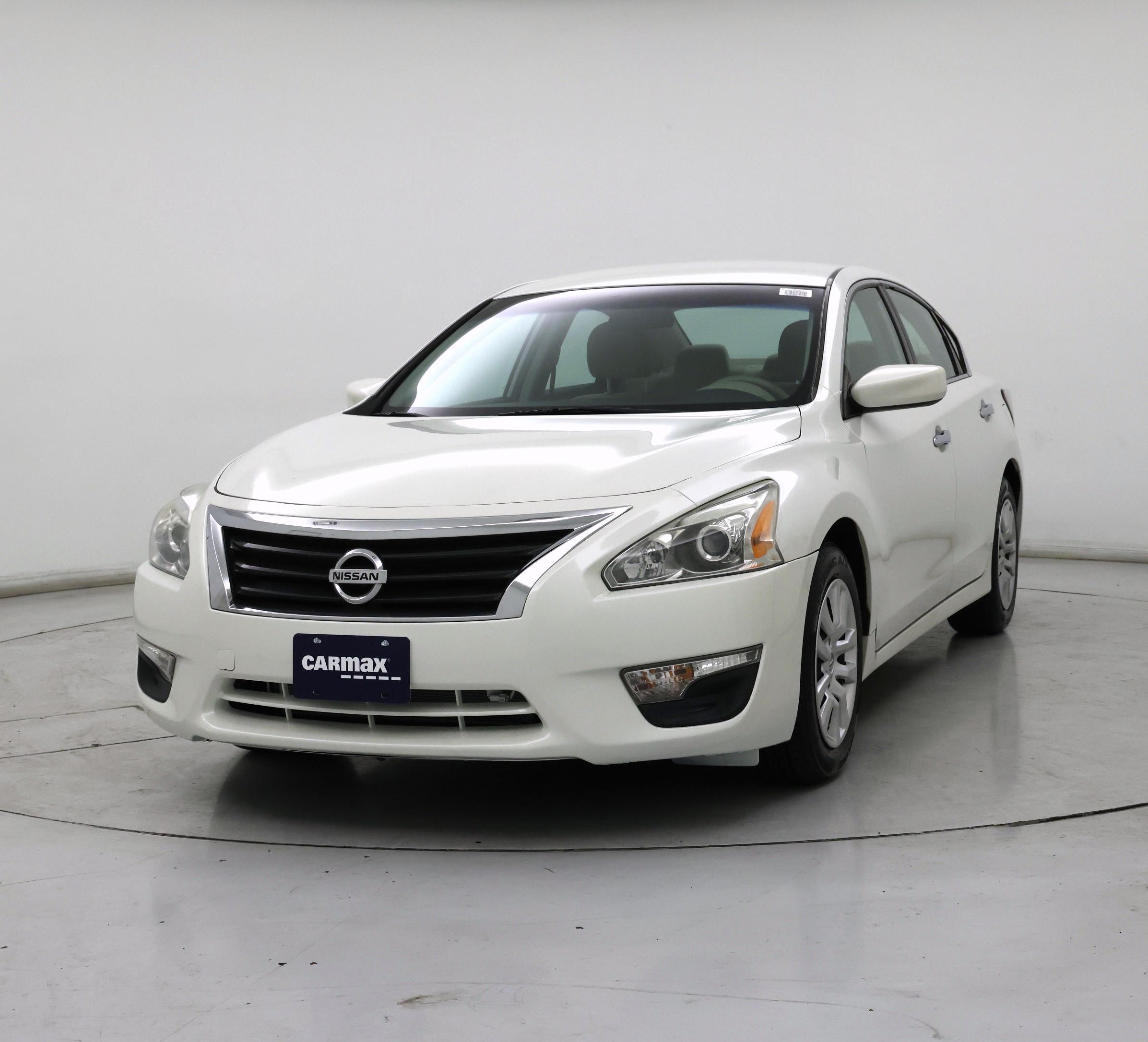 Thumbnail: 2015 Nissan Altima - 4