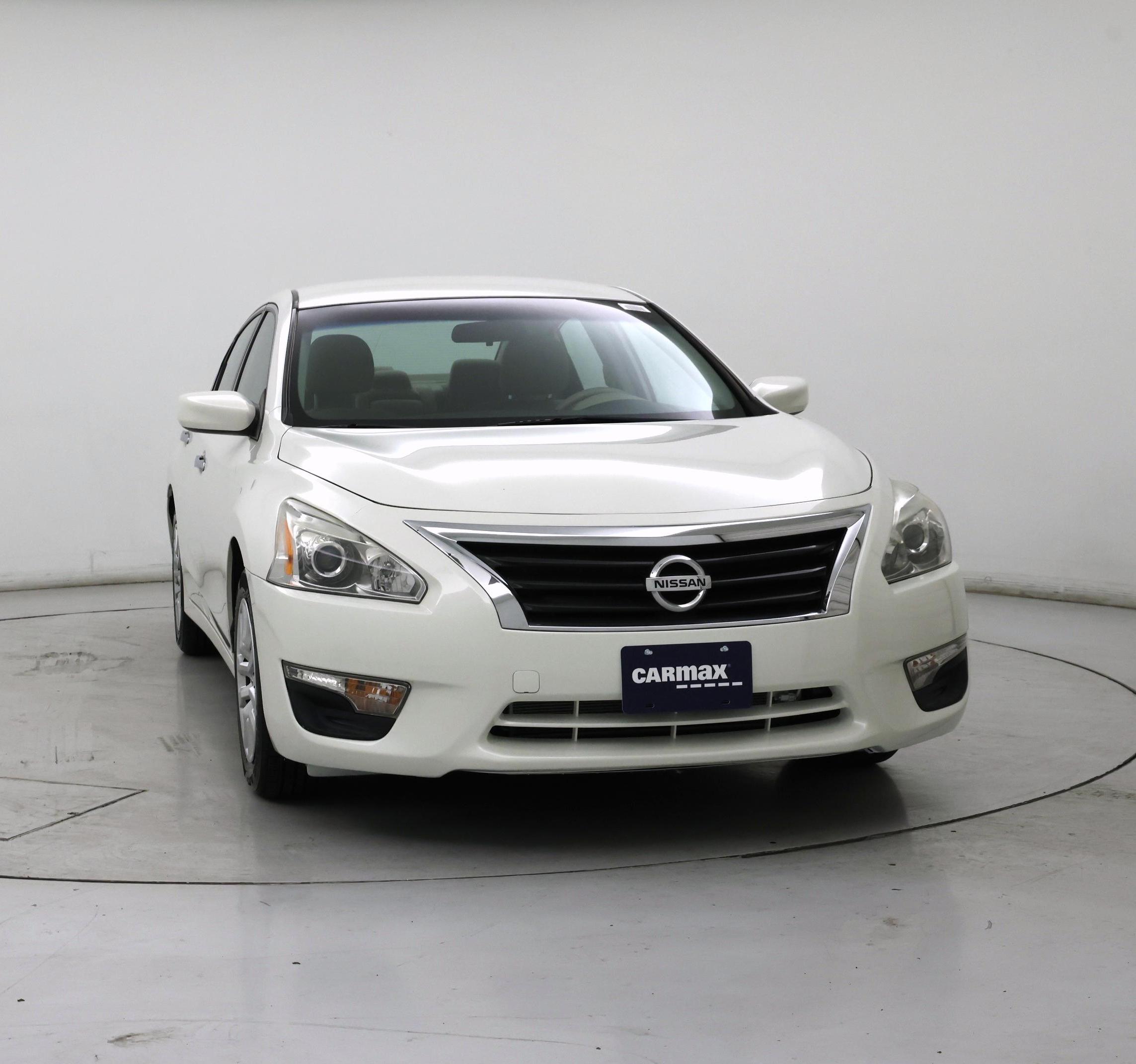 Thumbnail: 2015 Nissan Altima - 5