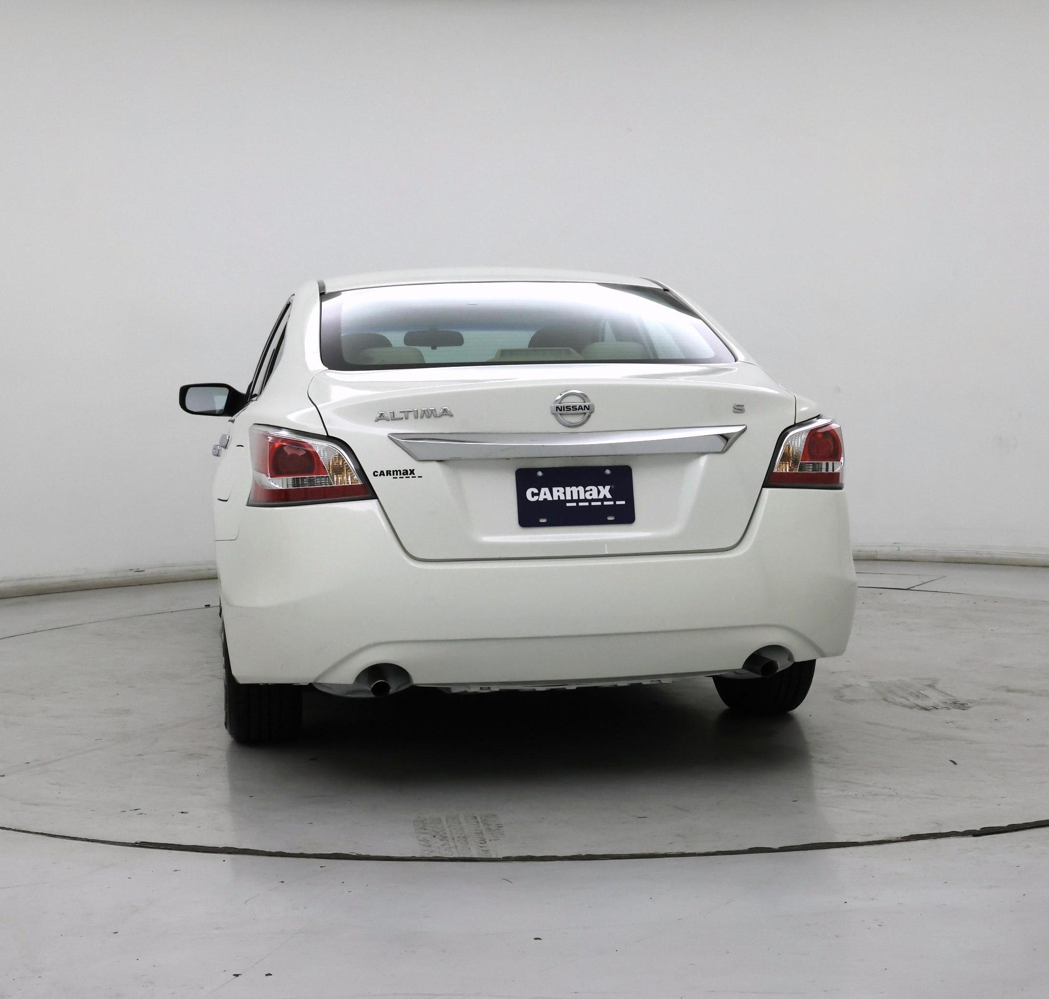 Thumbnail: 2015 Nissan Altima - 6