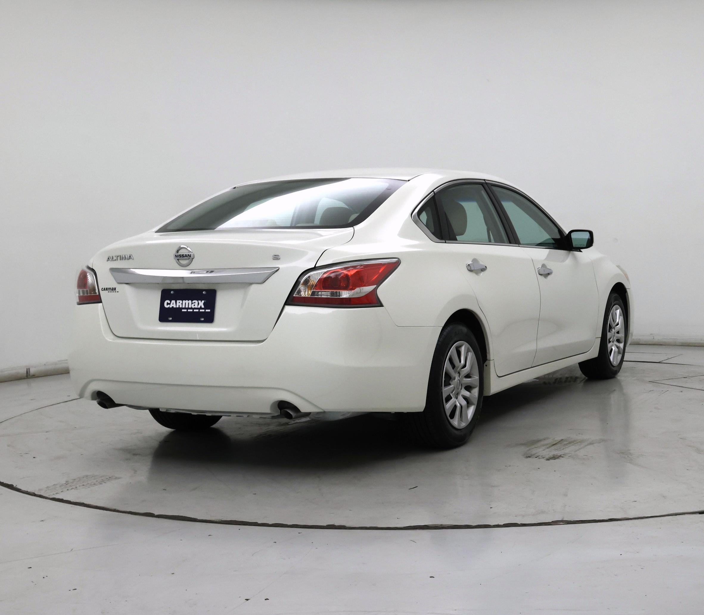 Thumbnail: 2015 Nissan Altima - 8