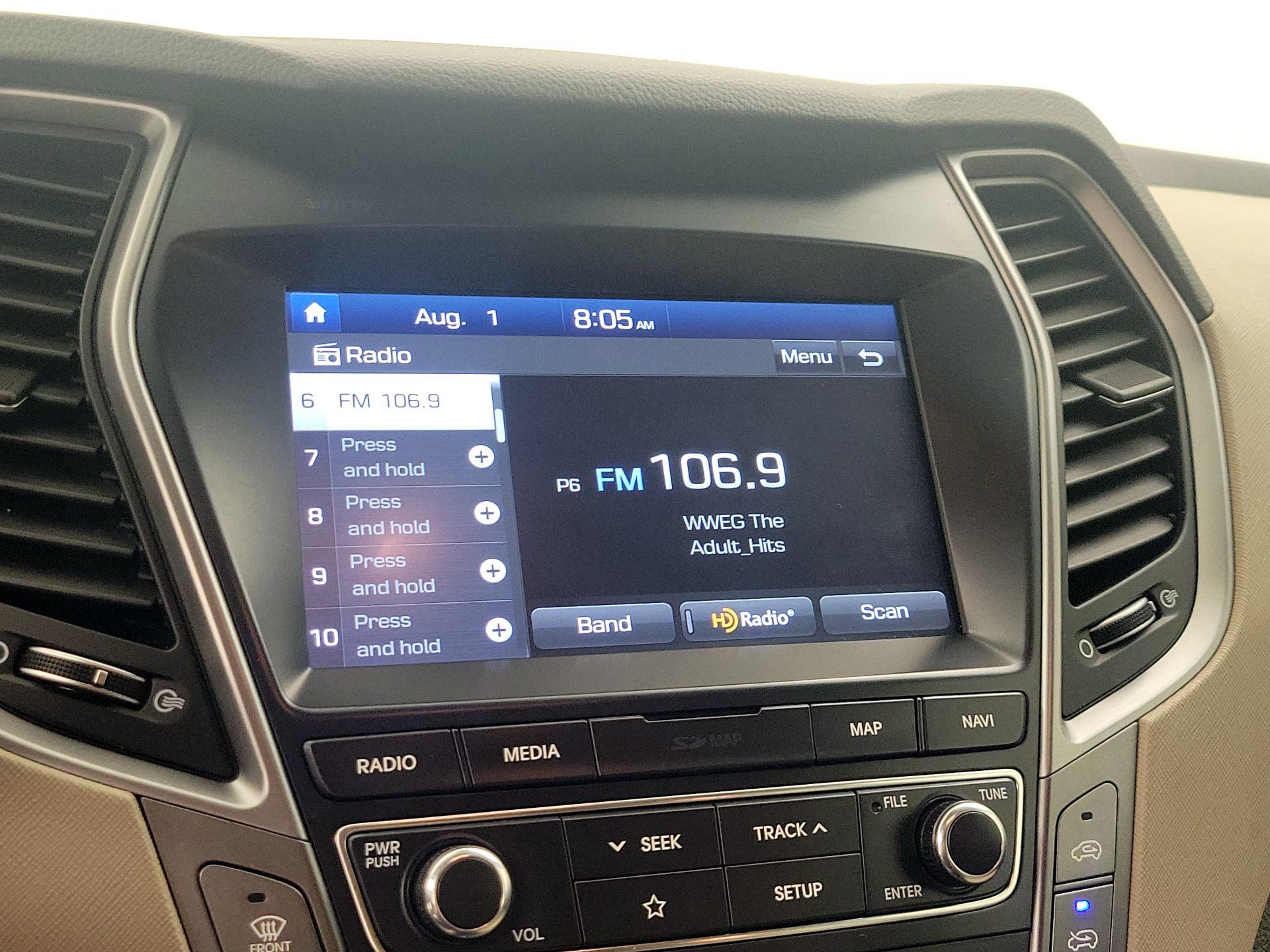 Thumbnail: 2019 Hyundai Santa Fe - 16