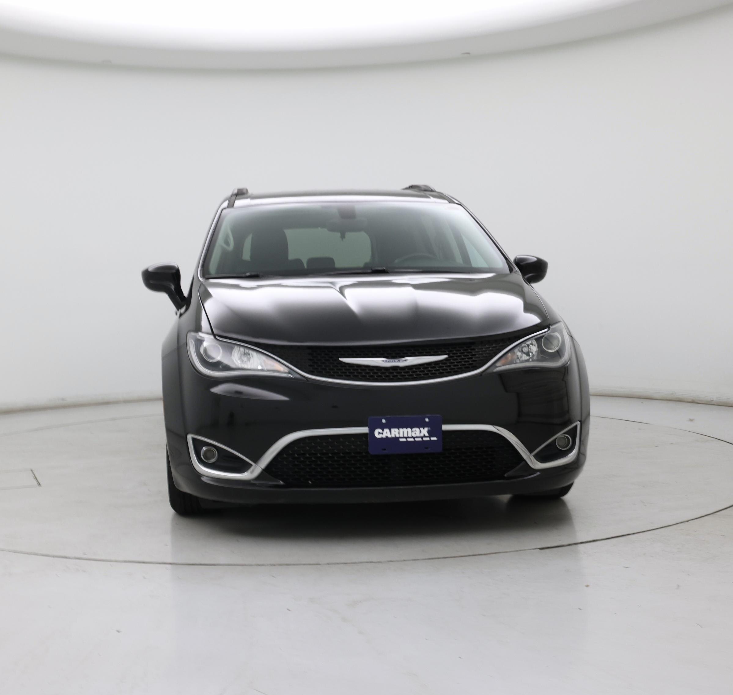 Thumbnail: 2017 Chrysler Pacifica - 5