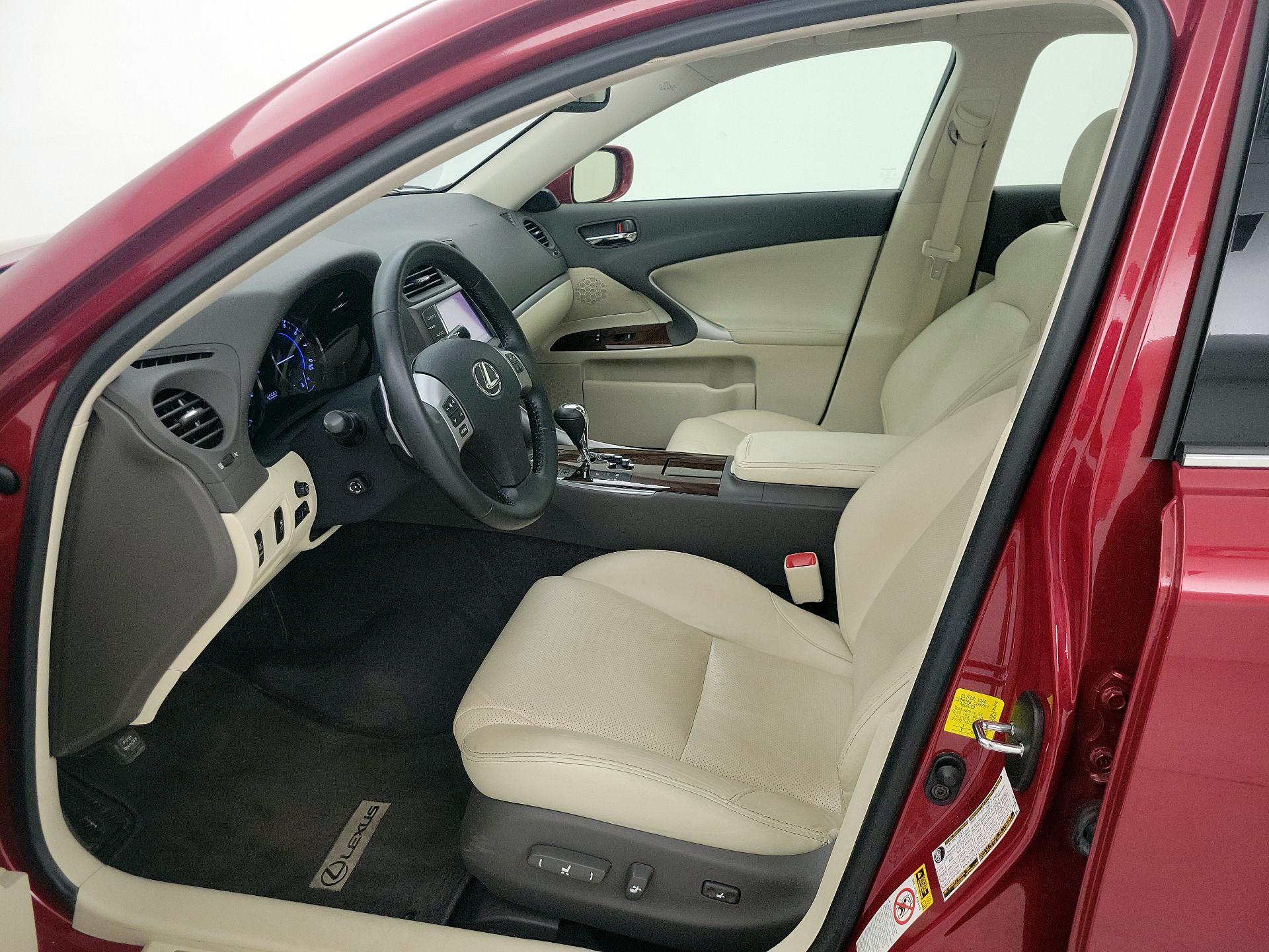 Thumbnail: 2013 Lexus IS - 11