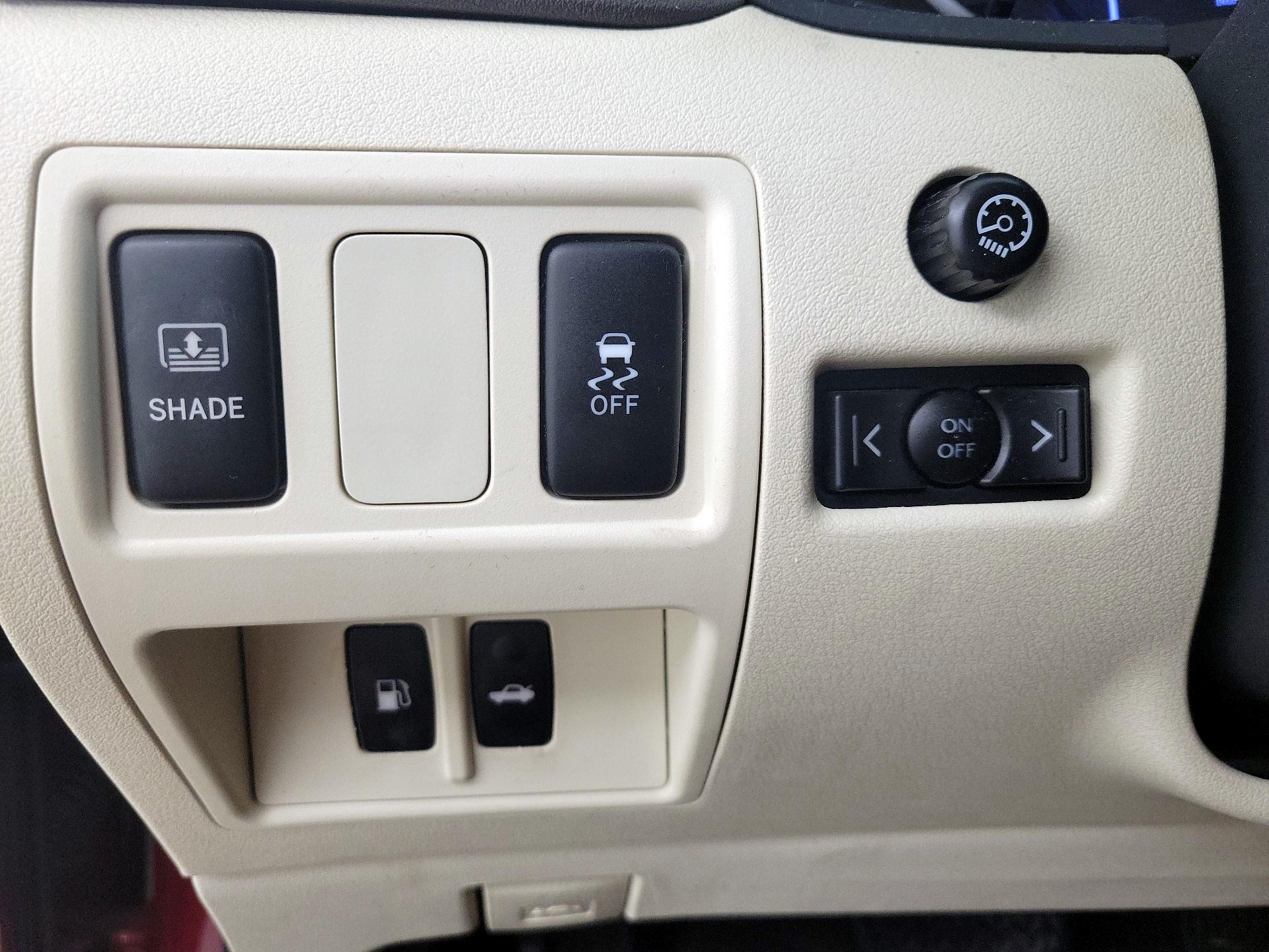 Thumbnail: 2013 Lexus IS - 13