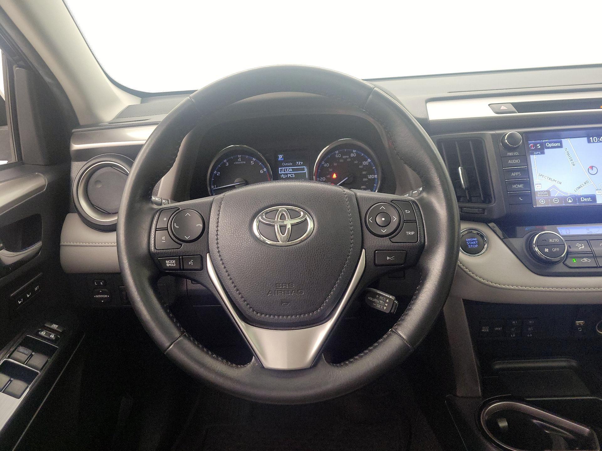 Thumbnail: 2018 Toyota RAV4 - 10