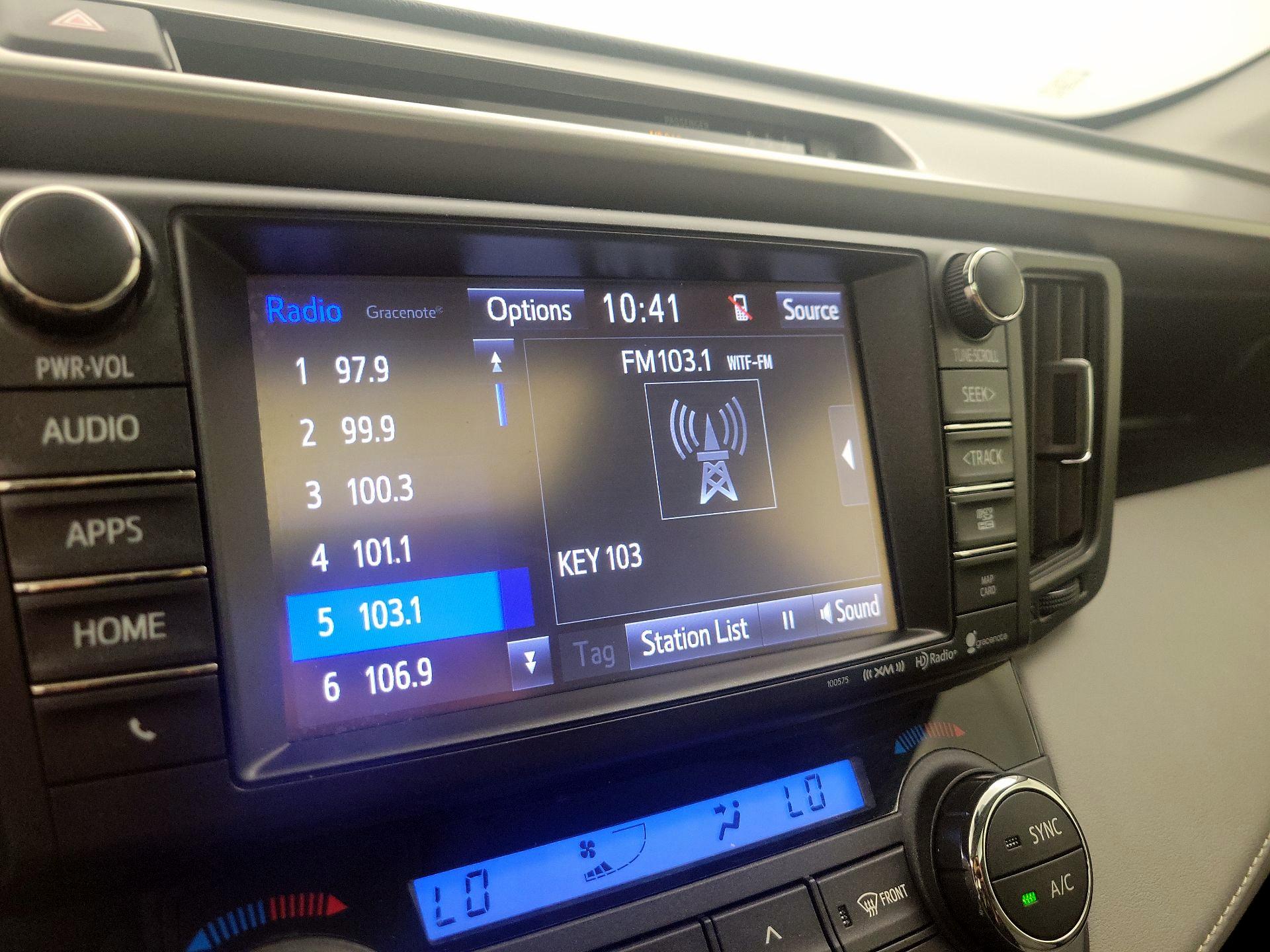 Thumbnail: 2018 Toyota RAV4 - 16