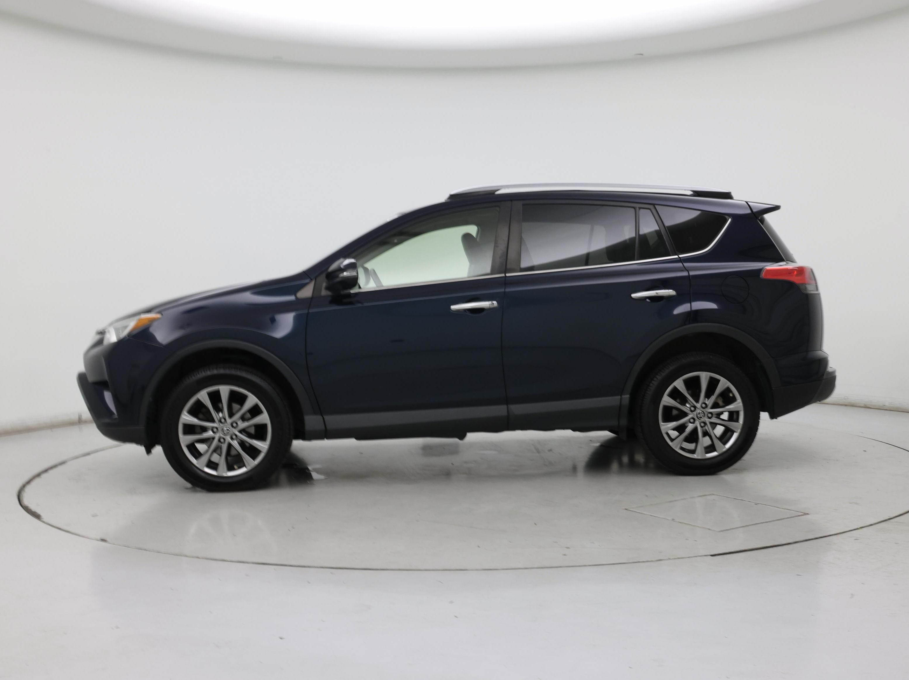 Thumbnail: 2018 Toyota RAV4 - 3