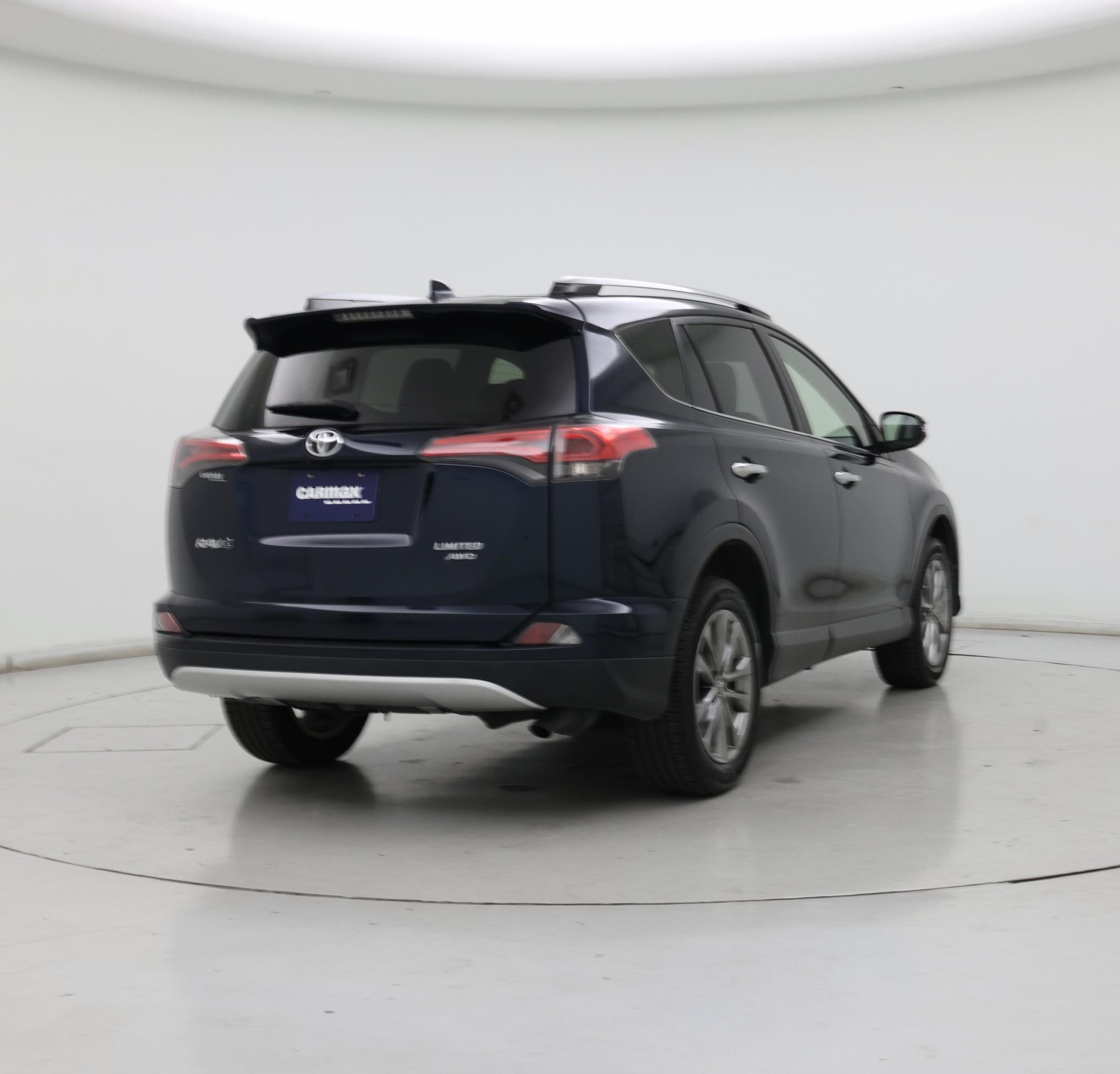 Thumbnail: 2018 Toyota RAV4 - 8