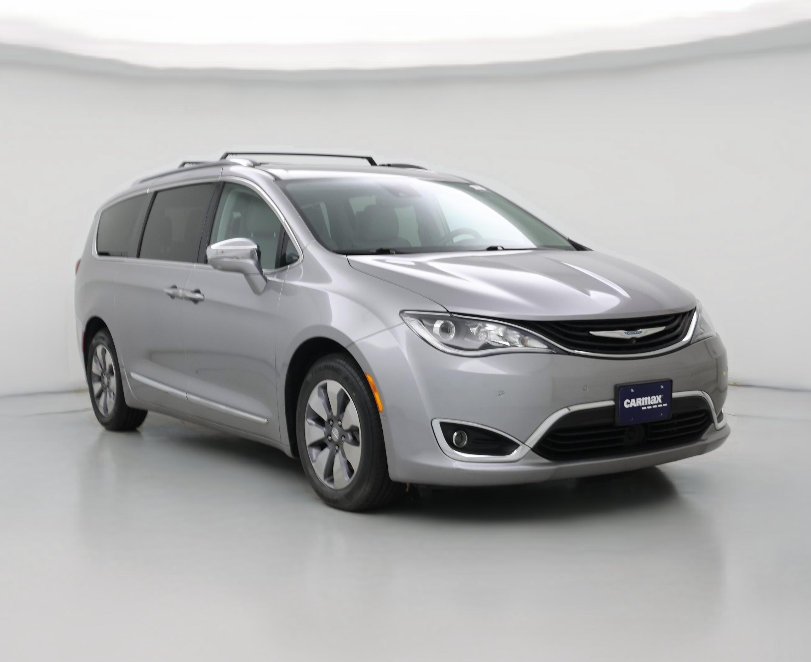 Thumbnail: 2018 Chrysler Pacifica - 1