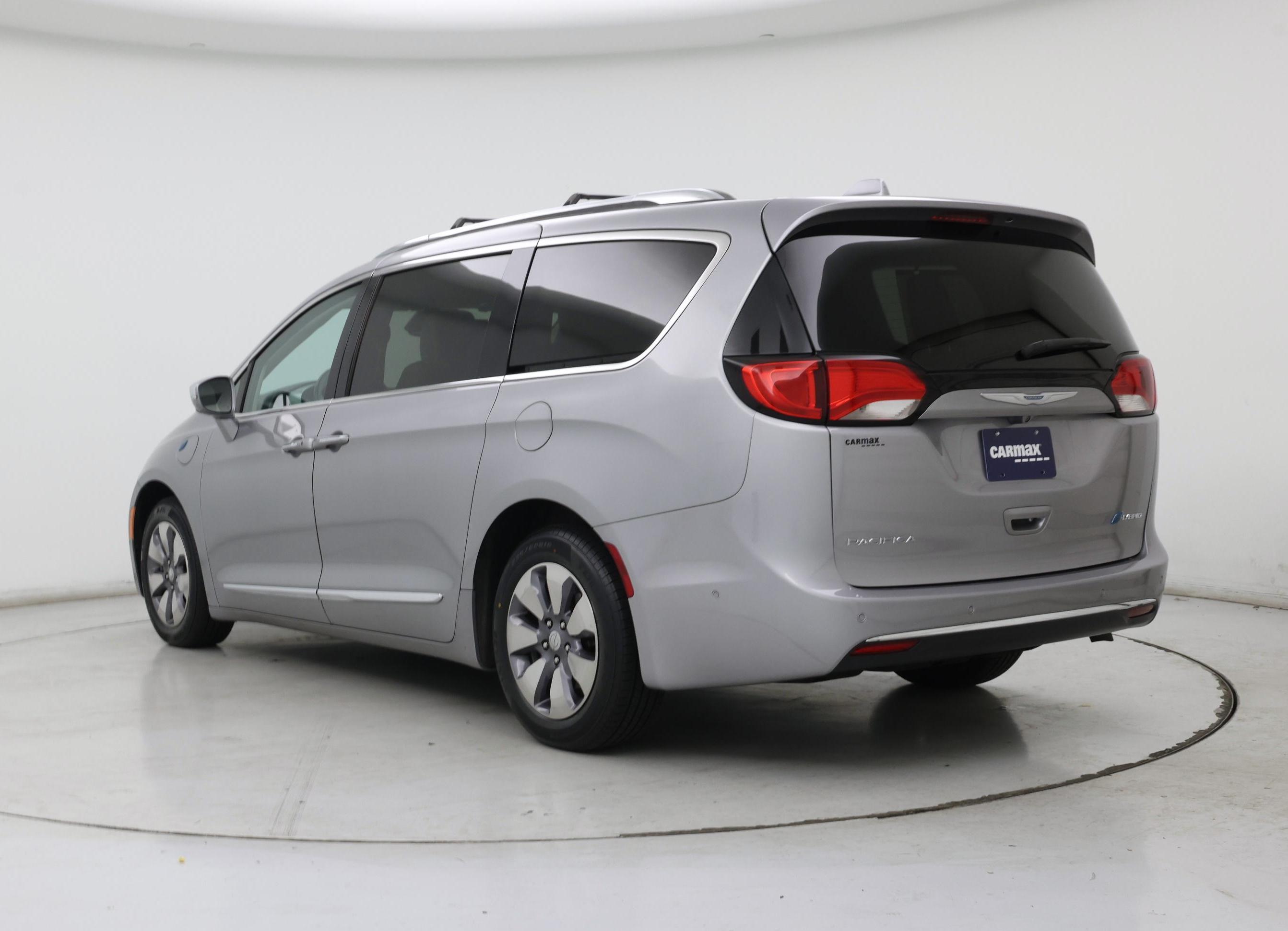 Thumbnail: 2018 Chrysler Pacifica - 2