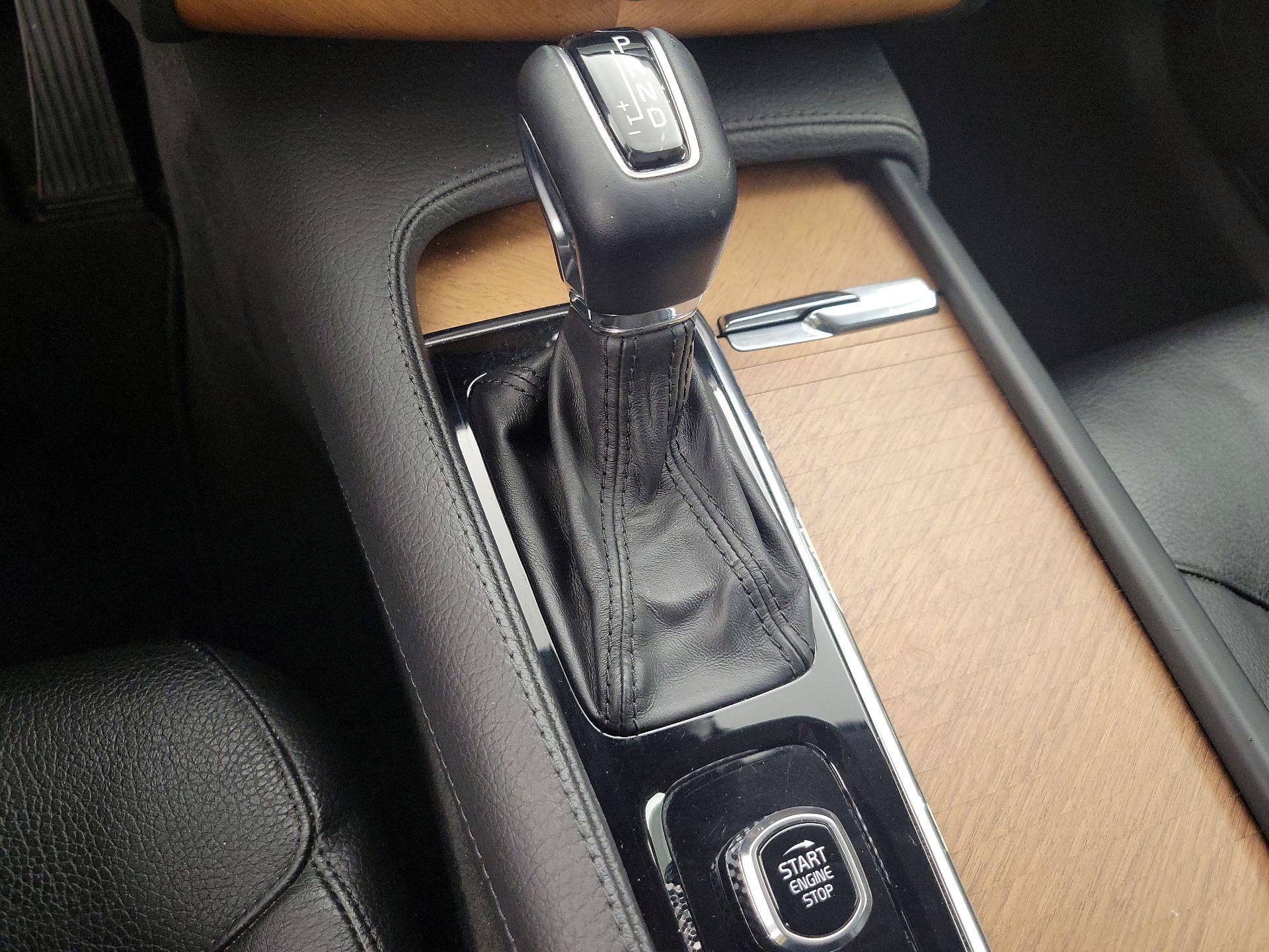 Thumbnail: 2021 Volvo XC90 - 17