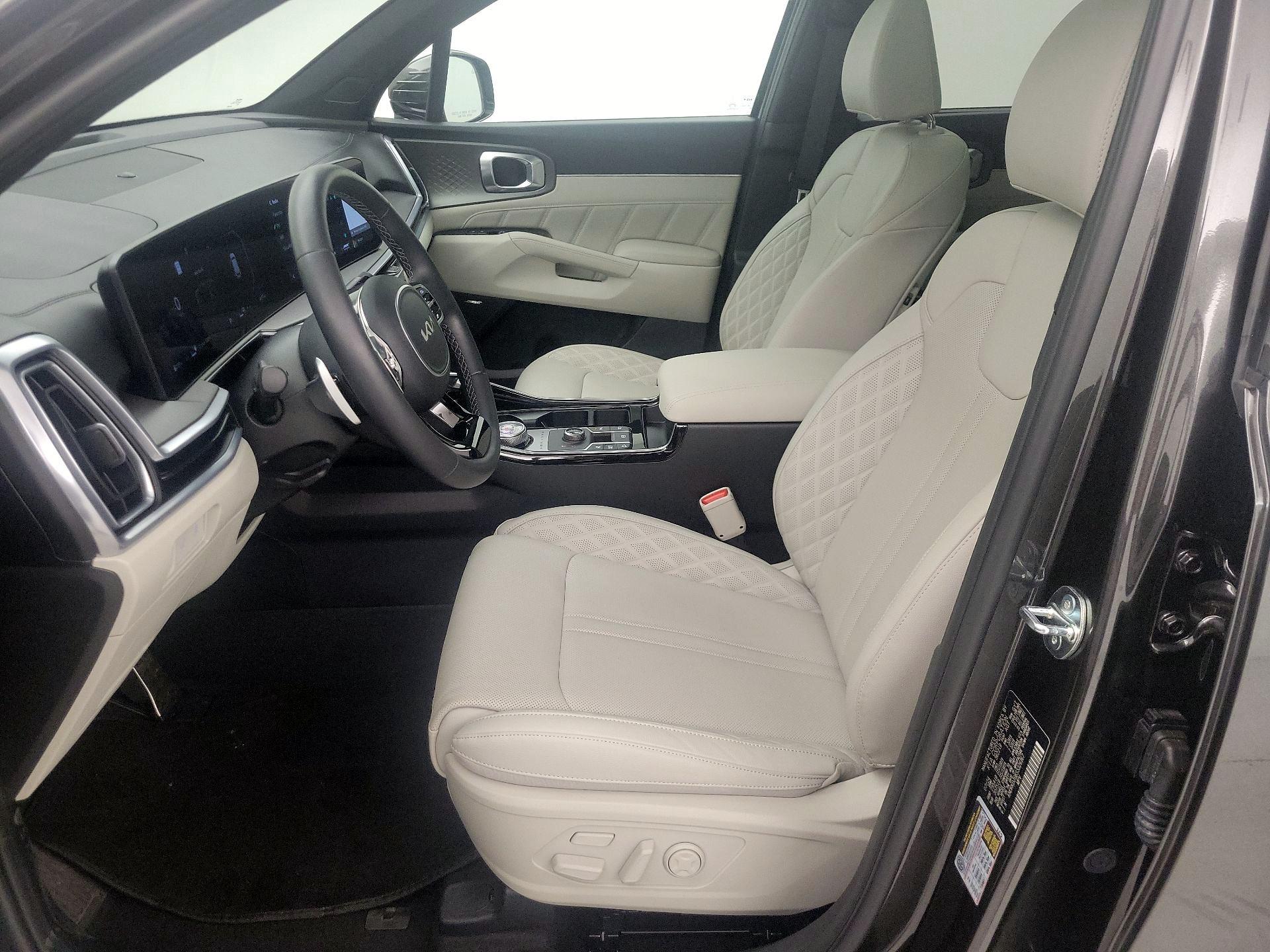 Thumbnail: 2025 Kia Sorento - 9