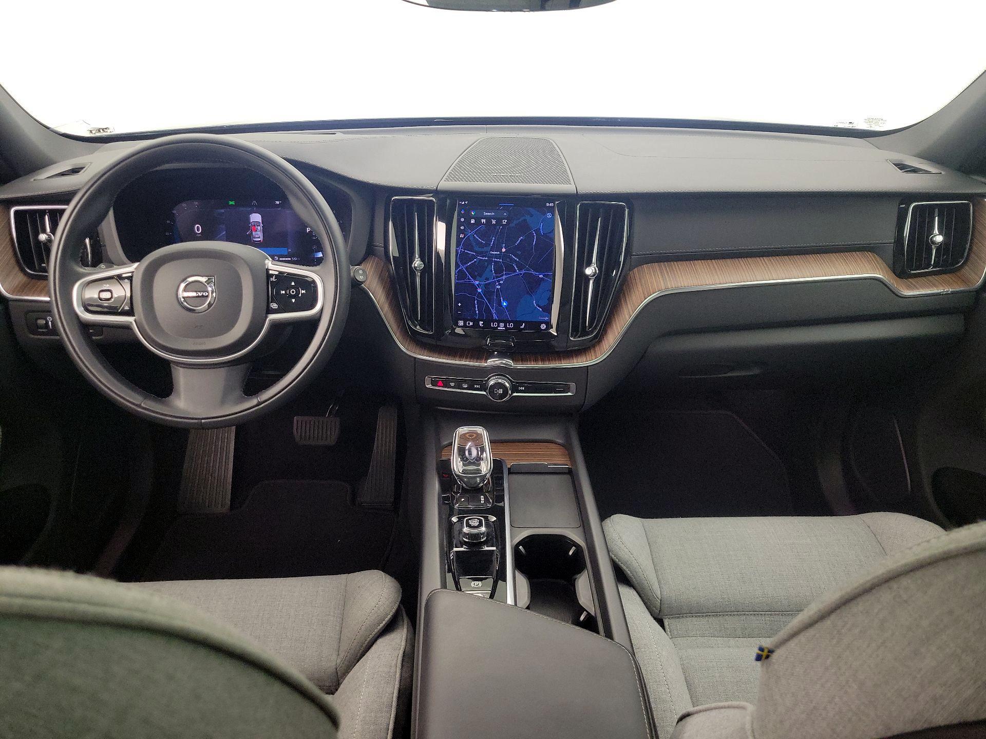 Thumbnail: 2022 Volvo XC60 - 9